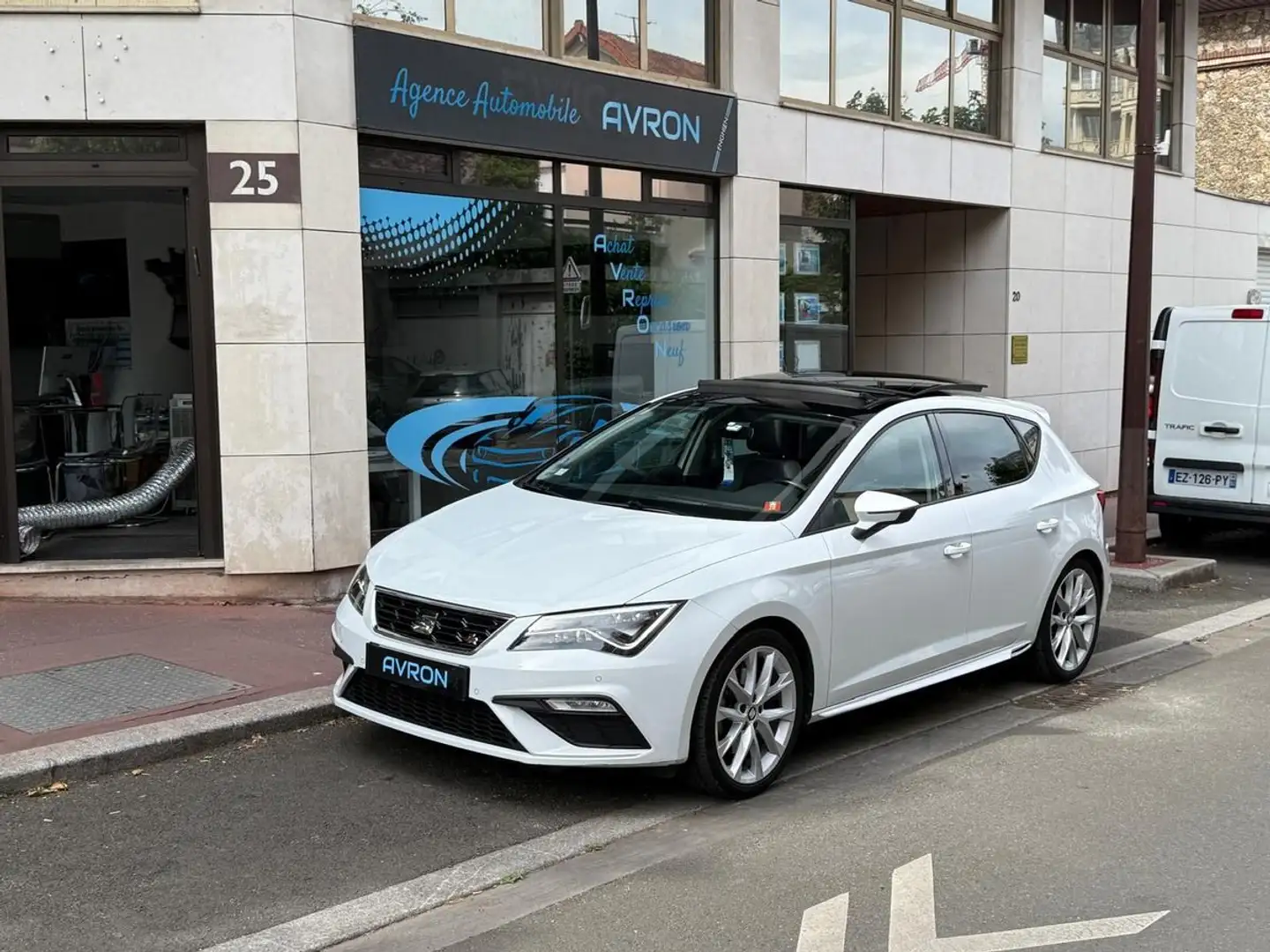 SEAT Leon III SC 1.8 TFSI 180 S&S FR Blanc - 1