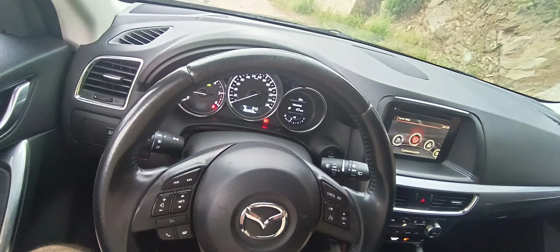 Mazda CX-5 2.2DE Luxury Tapicería bitono 4WD - 2