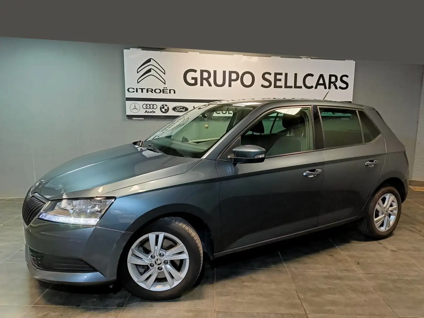 Skoda Fabia 1.0 TSI Ambition Plus 81kW Gris - 2