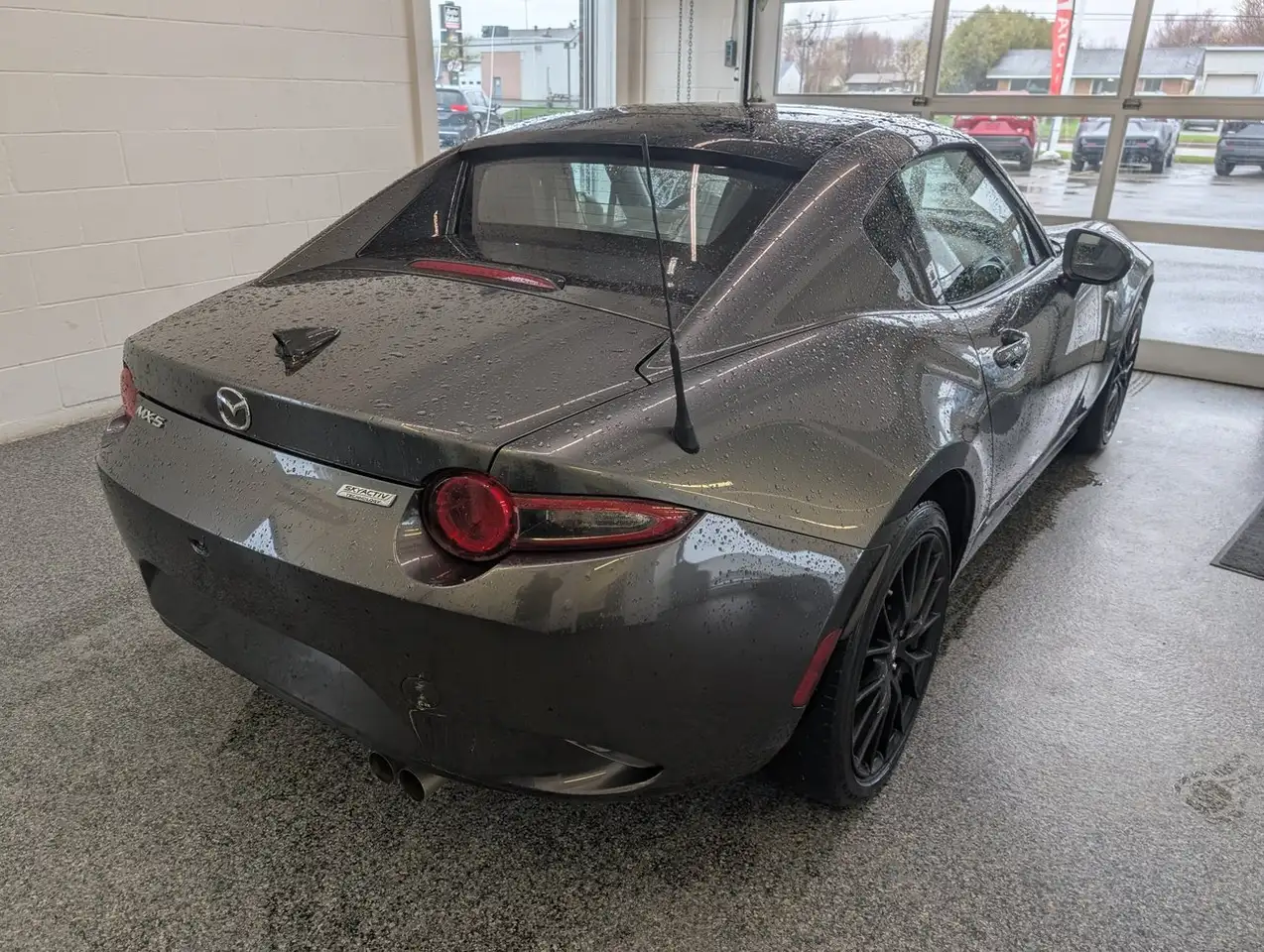 Mazda MX-5 Miata снимка Mazda MX-5 Miata