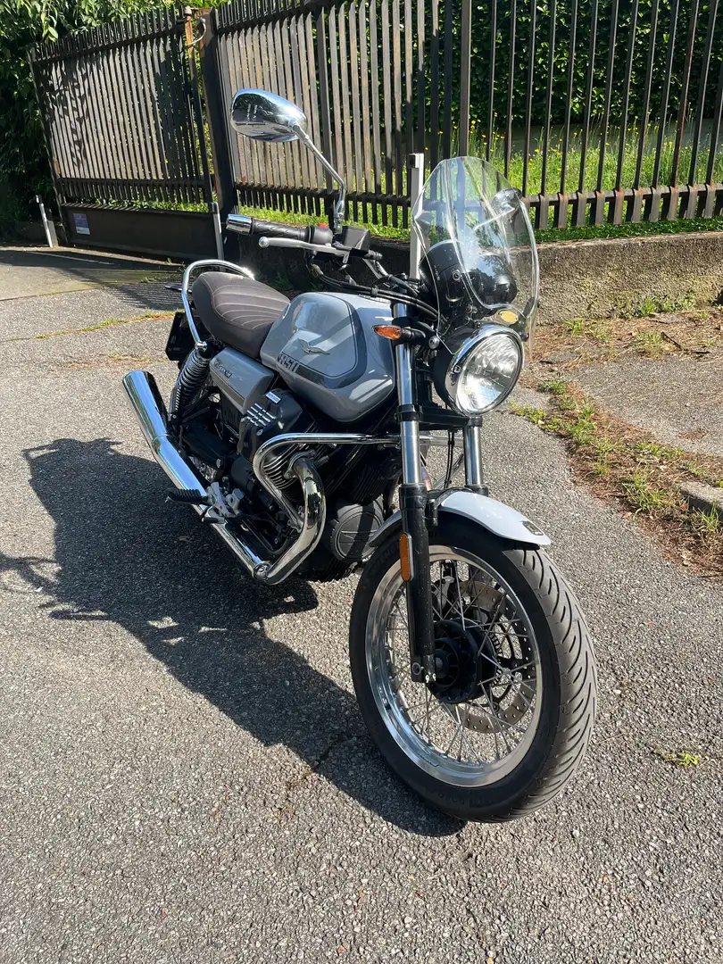 Moto Guzzi V 7 Special Argent - 2