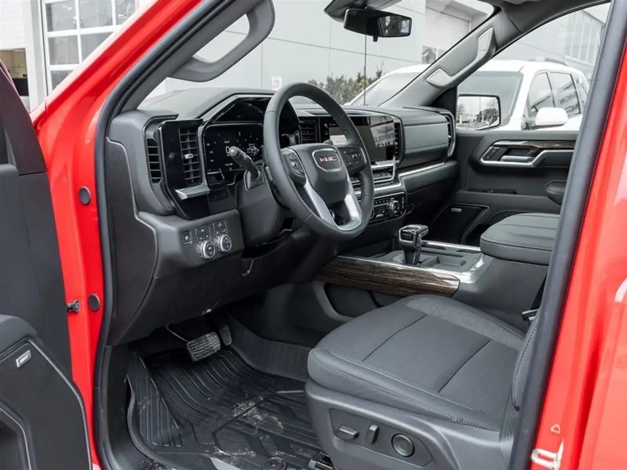 GMC Sierra 1500 снимка GMC Sierra 1500