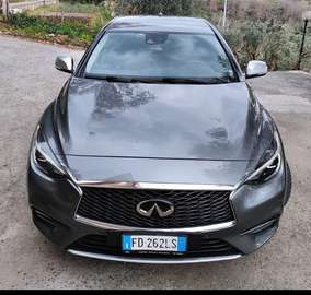 INFINITI Q30 1.5 DCT Business Executive