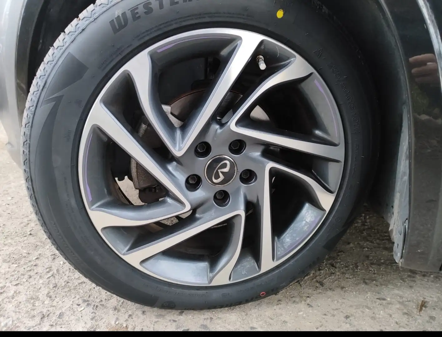 Infiniti Q30 INFINITI Q30 1.5 DCT Business Executive siva - 2