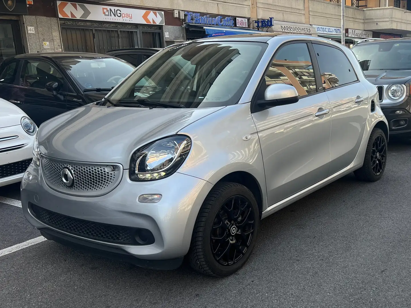 smart forFour TURBO PASSION LED PDC SEDILI RISCALDATI PANORAMA Zilver - 2