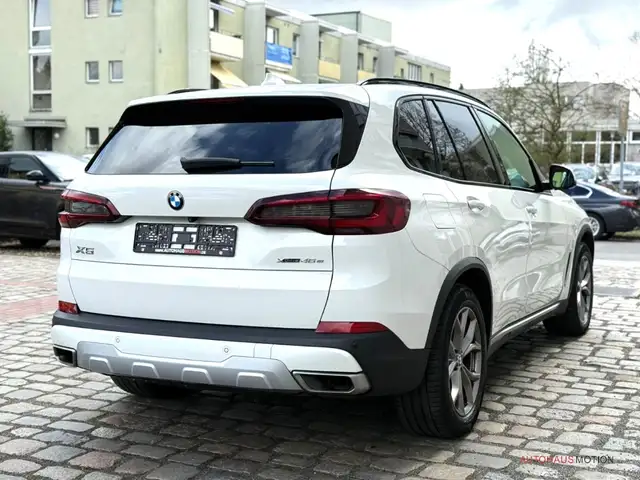 BMW X5 view 5