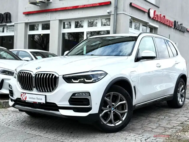 BMW X5 view 2