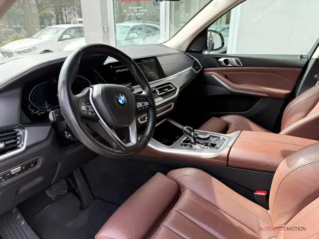 BMW X5 view 13