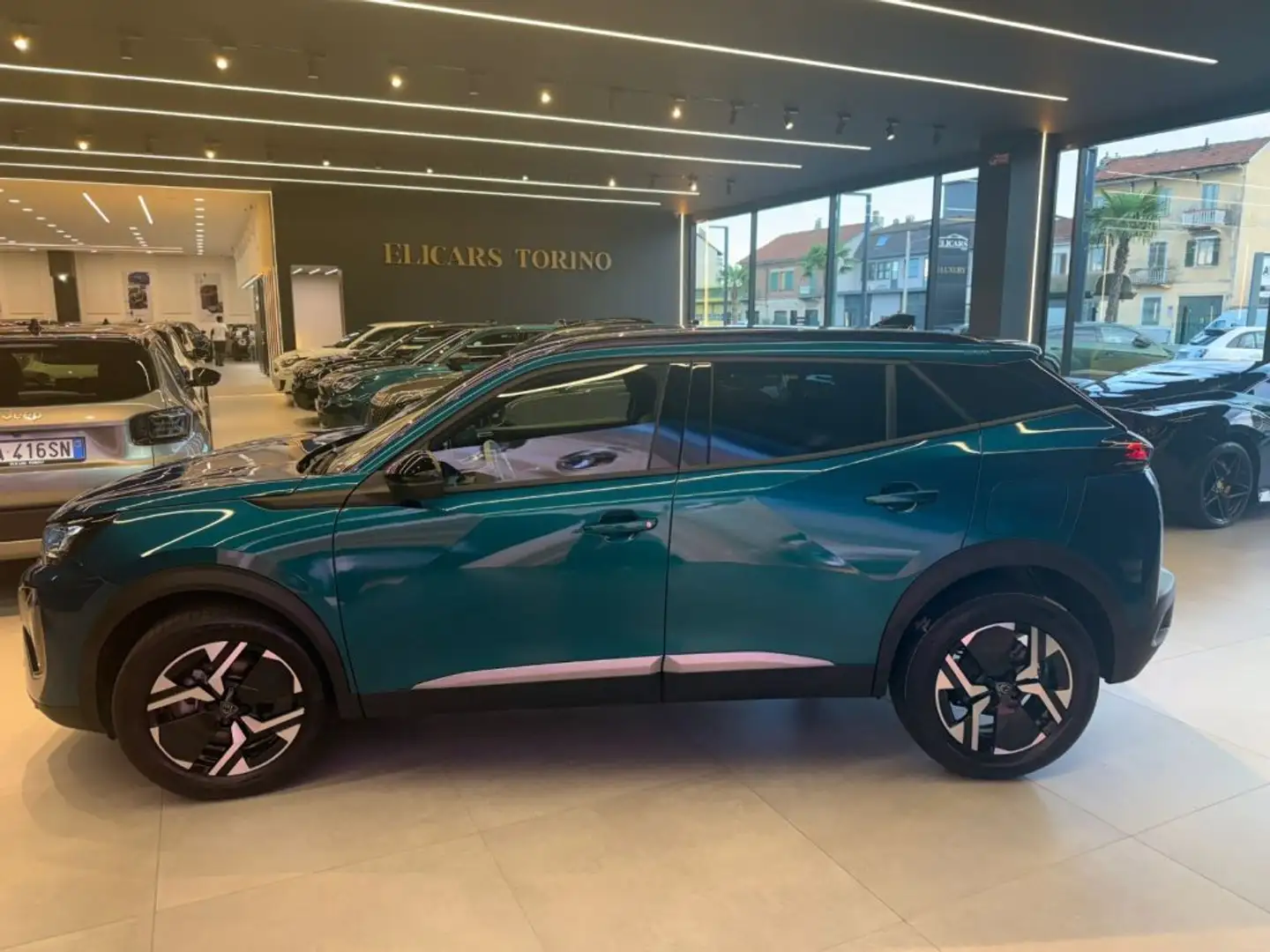 Peugeot 2008 Puretech S&S Allure Blau - 1