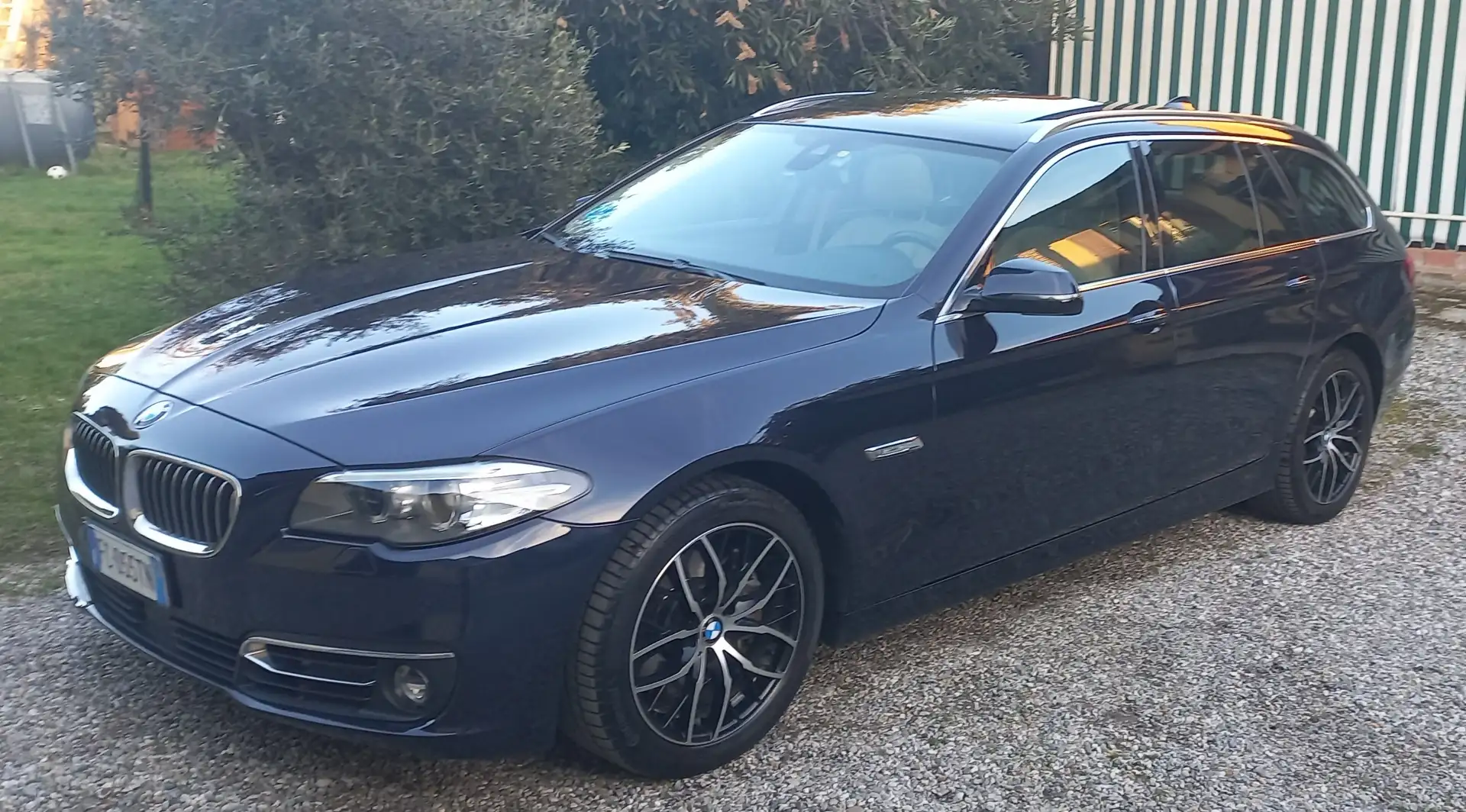 BMW 525 Serie 5  Touring 525d Touring xdrive Luxury autoE6 - 1