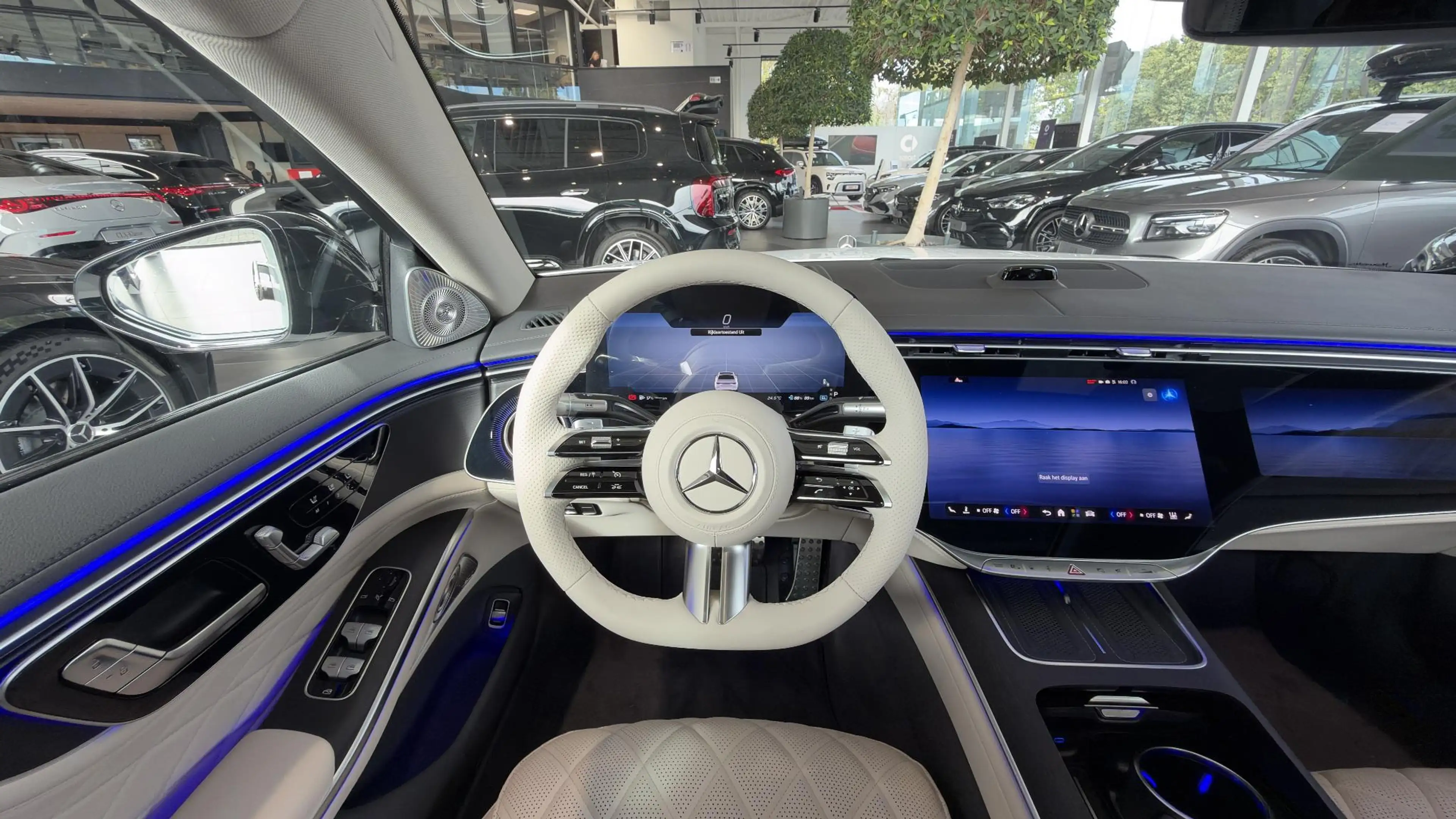 Mercedes-Benz S 450 450e — photo 9