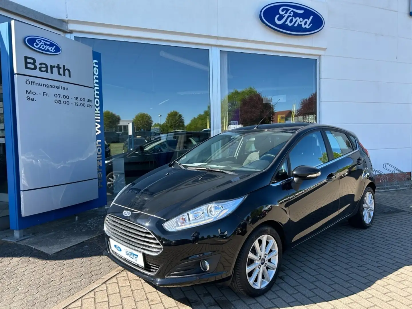 Ford Fiesta 1.0 EcoBoost Titanium LM A/C SHZ S/S Schwarz - 2