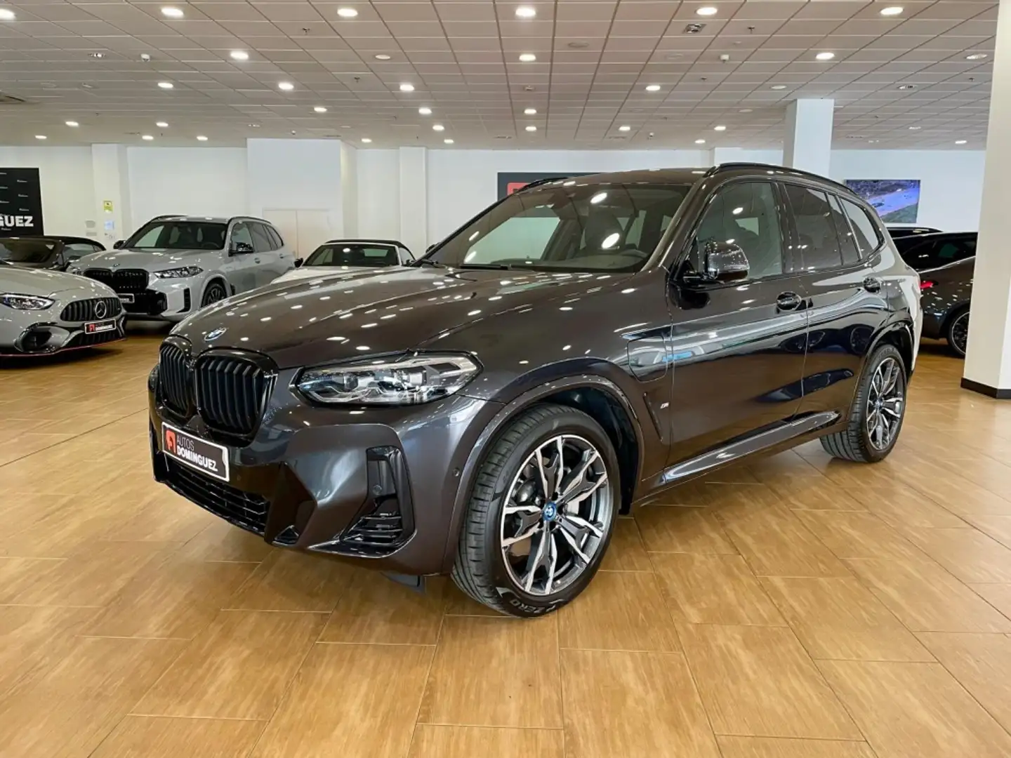 BMW X3 xDrive 30e Schwarz - 1