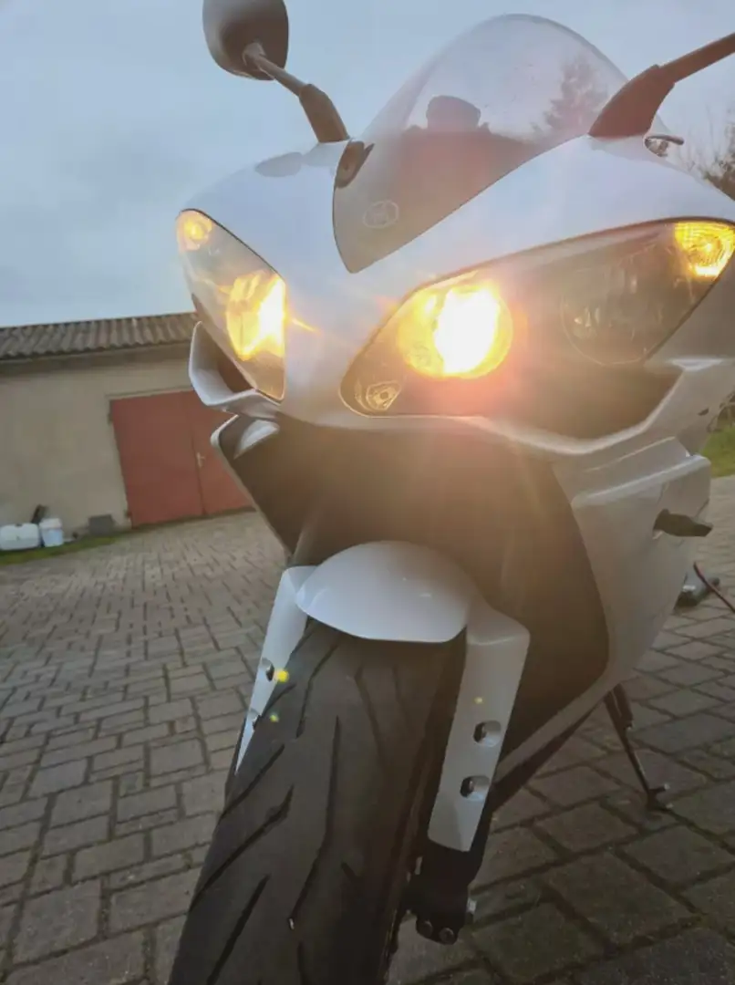 Yamaha YZF-R1 Blanc - 1