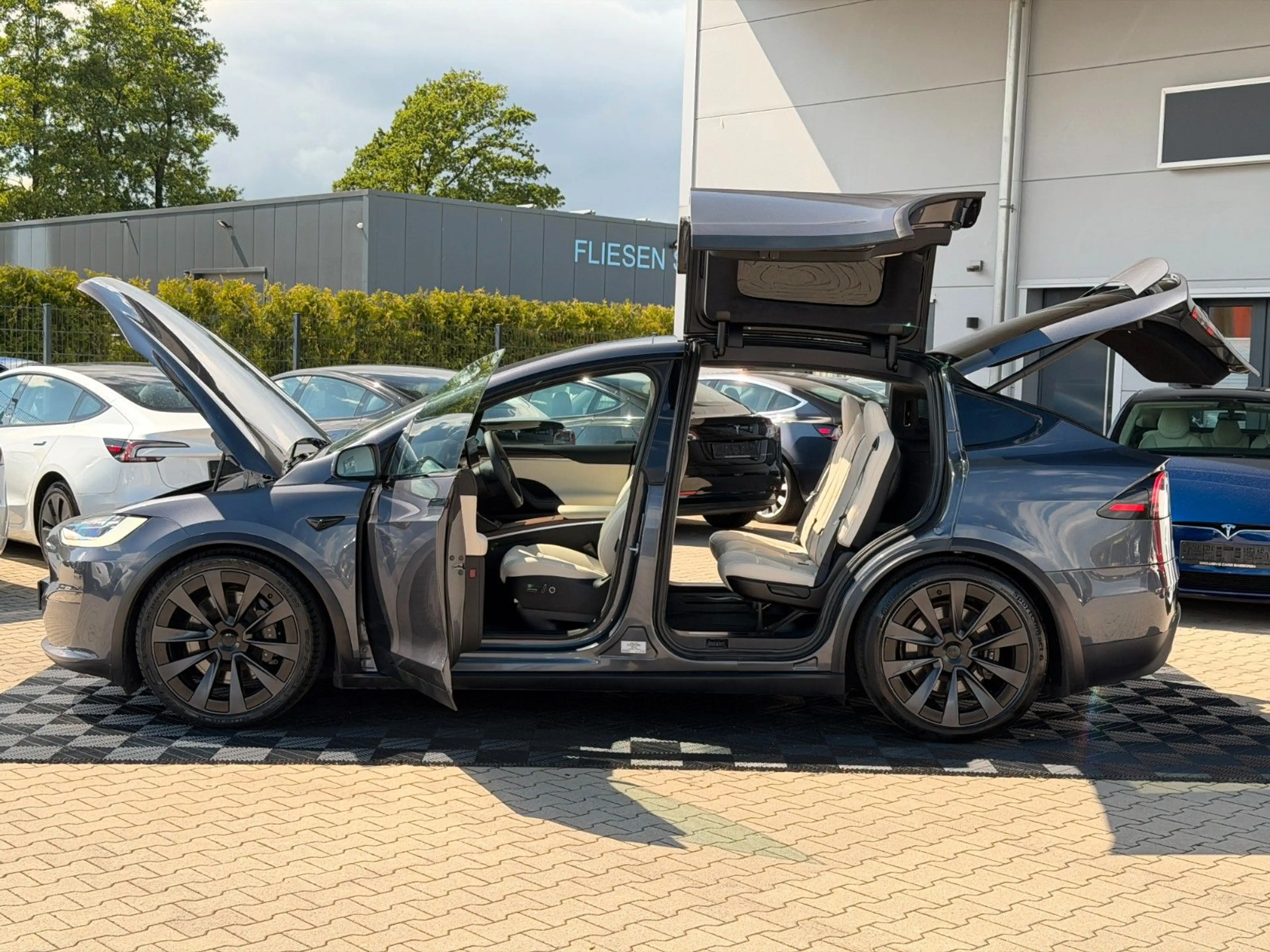 Tesla Model X MODEL X PALLADIUM |  HW 4 USS | 7 SEATER | — photo 5