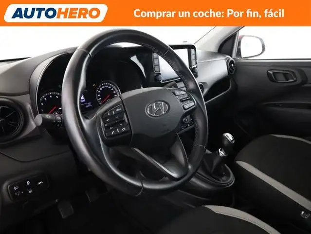 Hyundai i10 view 12