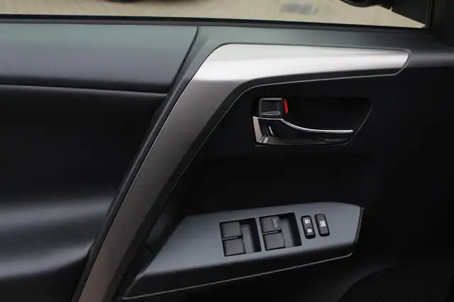 Toyota Rav4 view 19