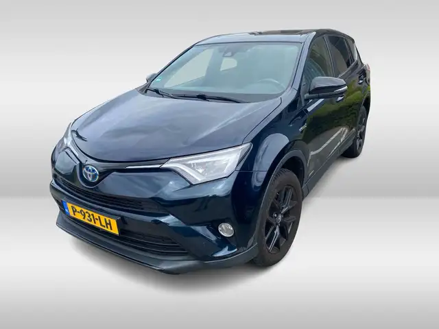 2018 Toyota Rav4 in Blue for sale