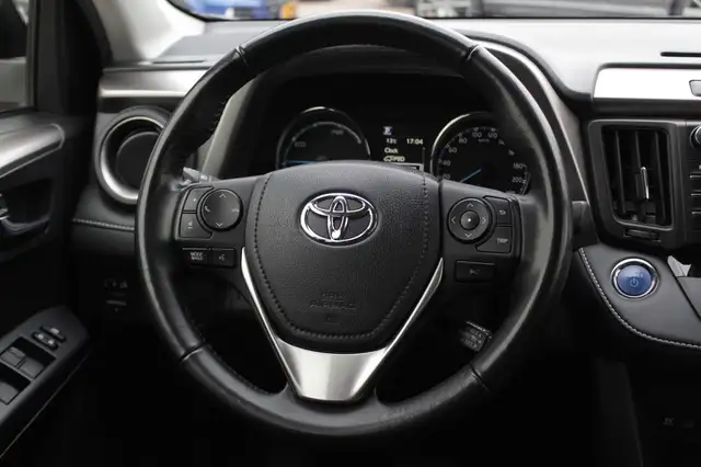 Toyota Rav4 view 9