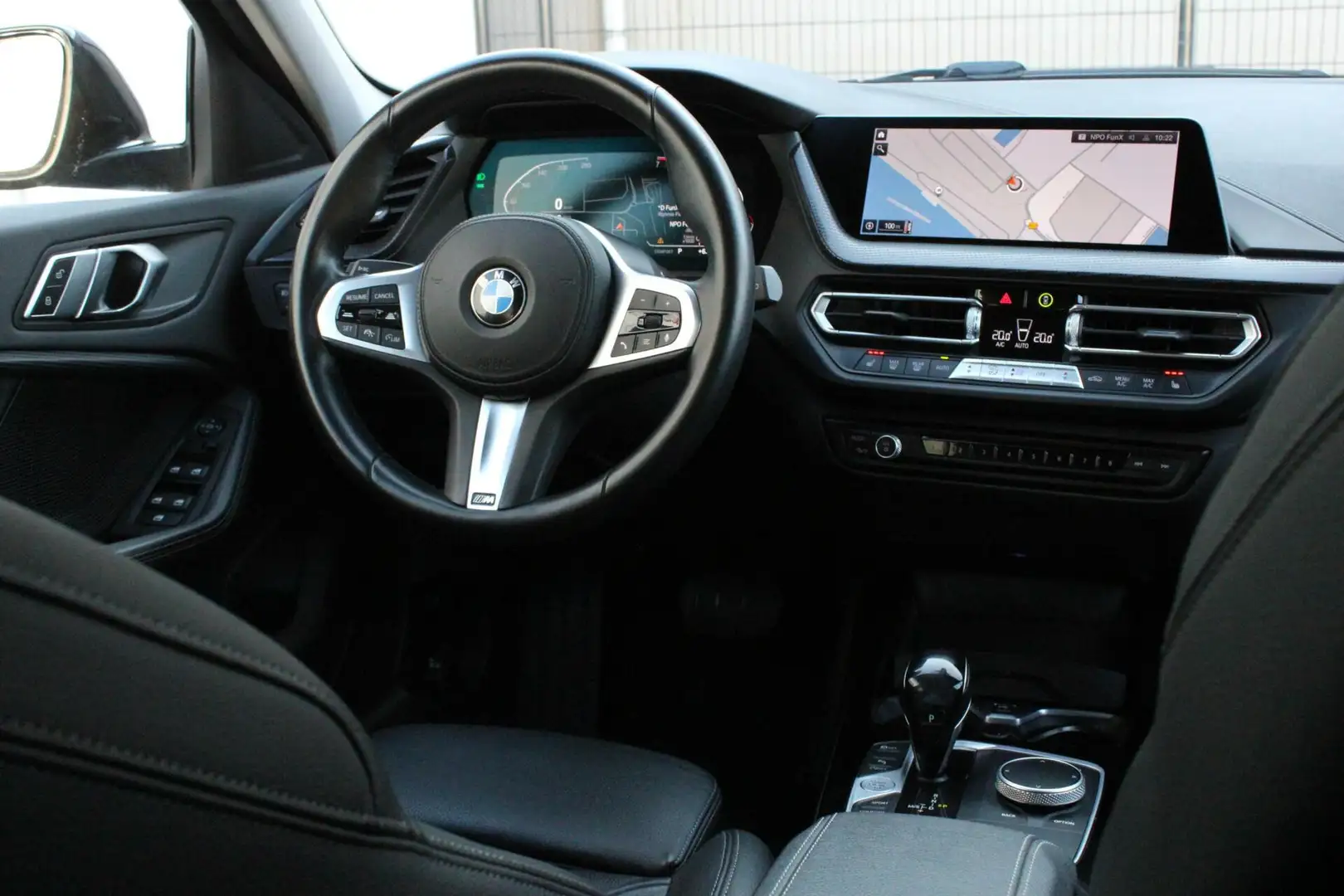 BMW 120 1-serie 120i Business Edition Plus HEAD-UP LEDER K Blau - 2