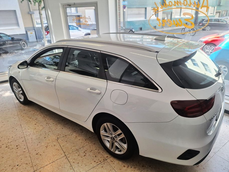 Kia Ceed / cee'd Hybrid Vision 1.Hand Navi Kamera DAB Scheckheft — photo 5