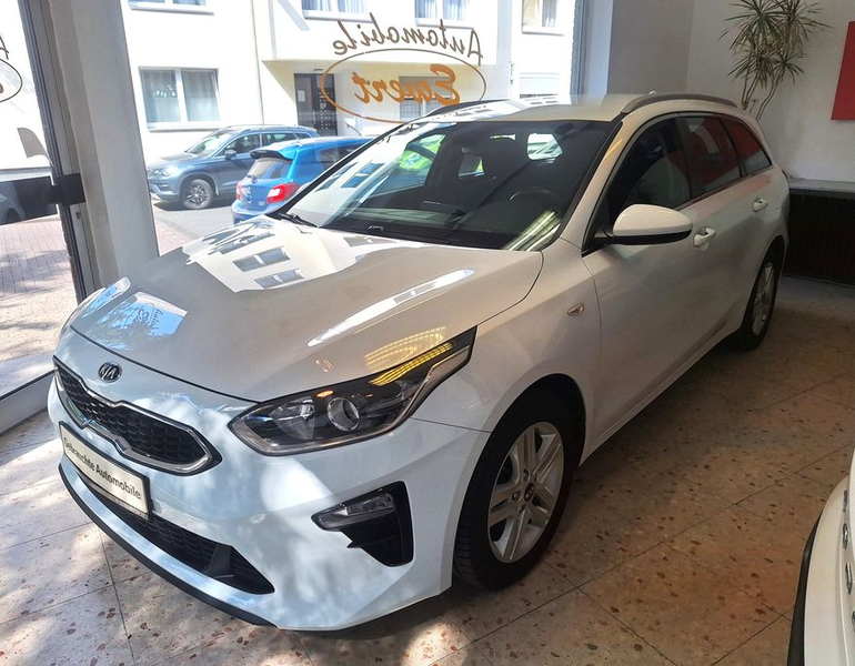 Kia Ceed / cee'd Hybrid Vision 1.Hand Navi Kamera DAB Scheckheft — photo 4