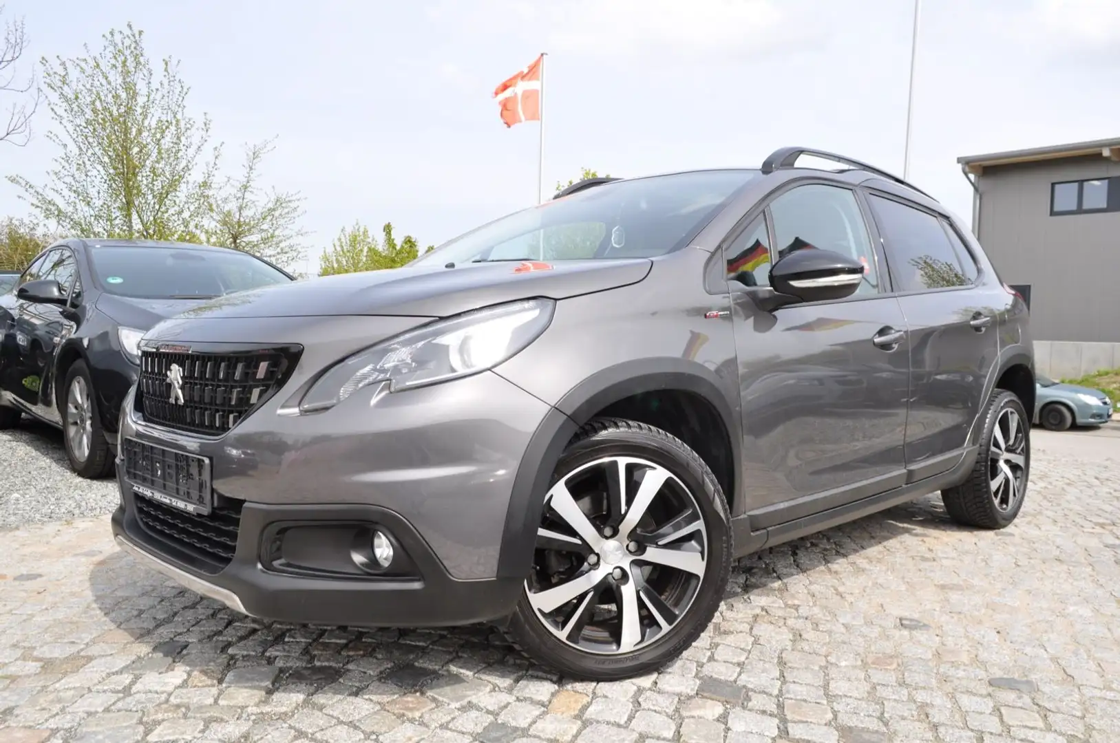 Peugeot 2008 Allure /GT-LINE/S-HEFT/NAVI/PANO/R-KAMERA Grau - 1