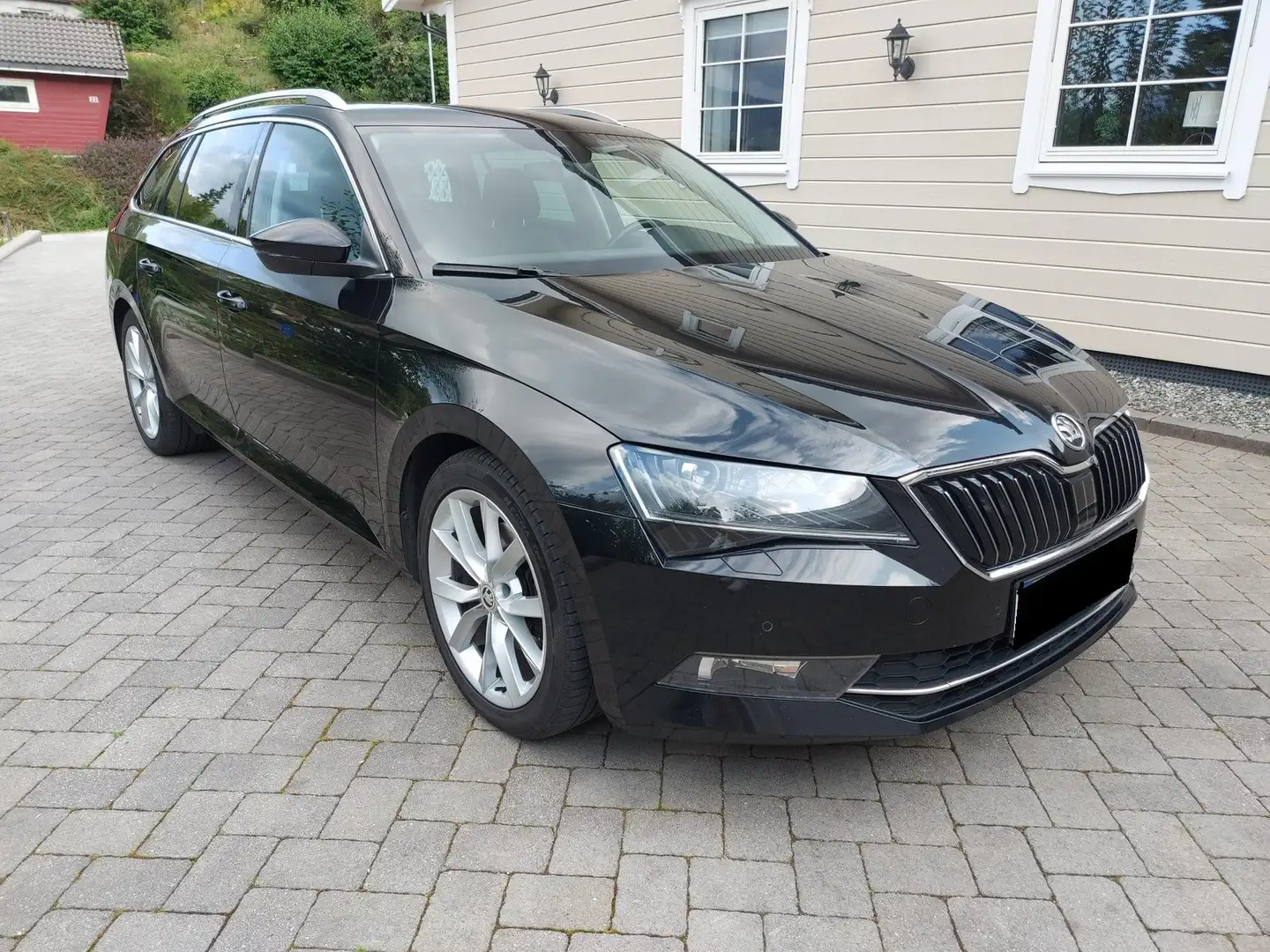 Skoda Superb Superb Combi 2.0 TDI DSG Ambition Schwarz - 2