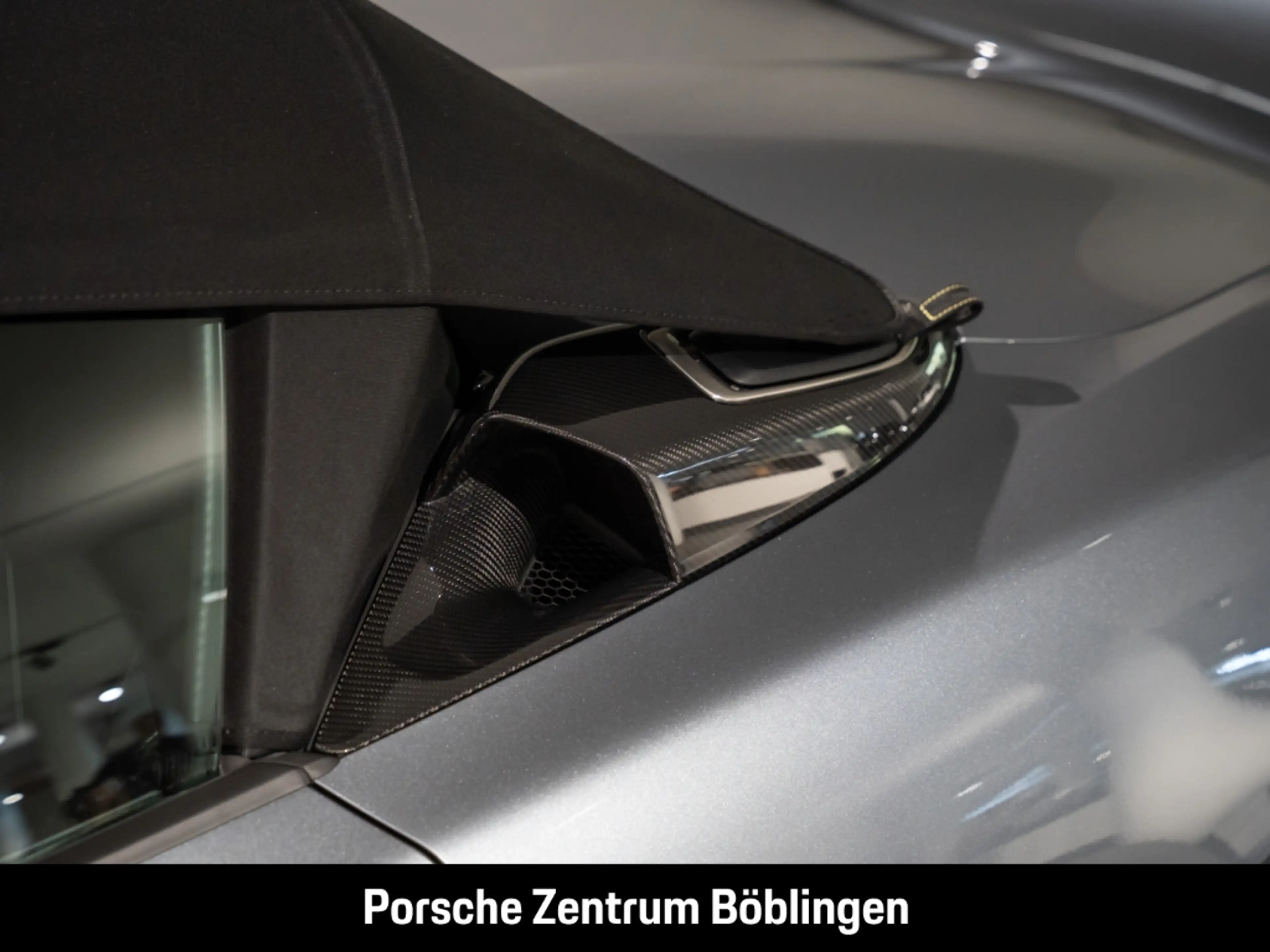 Porsche 718 Spyder RS — photo 13