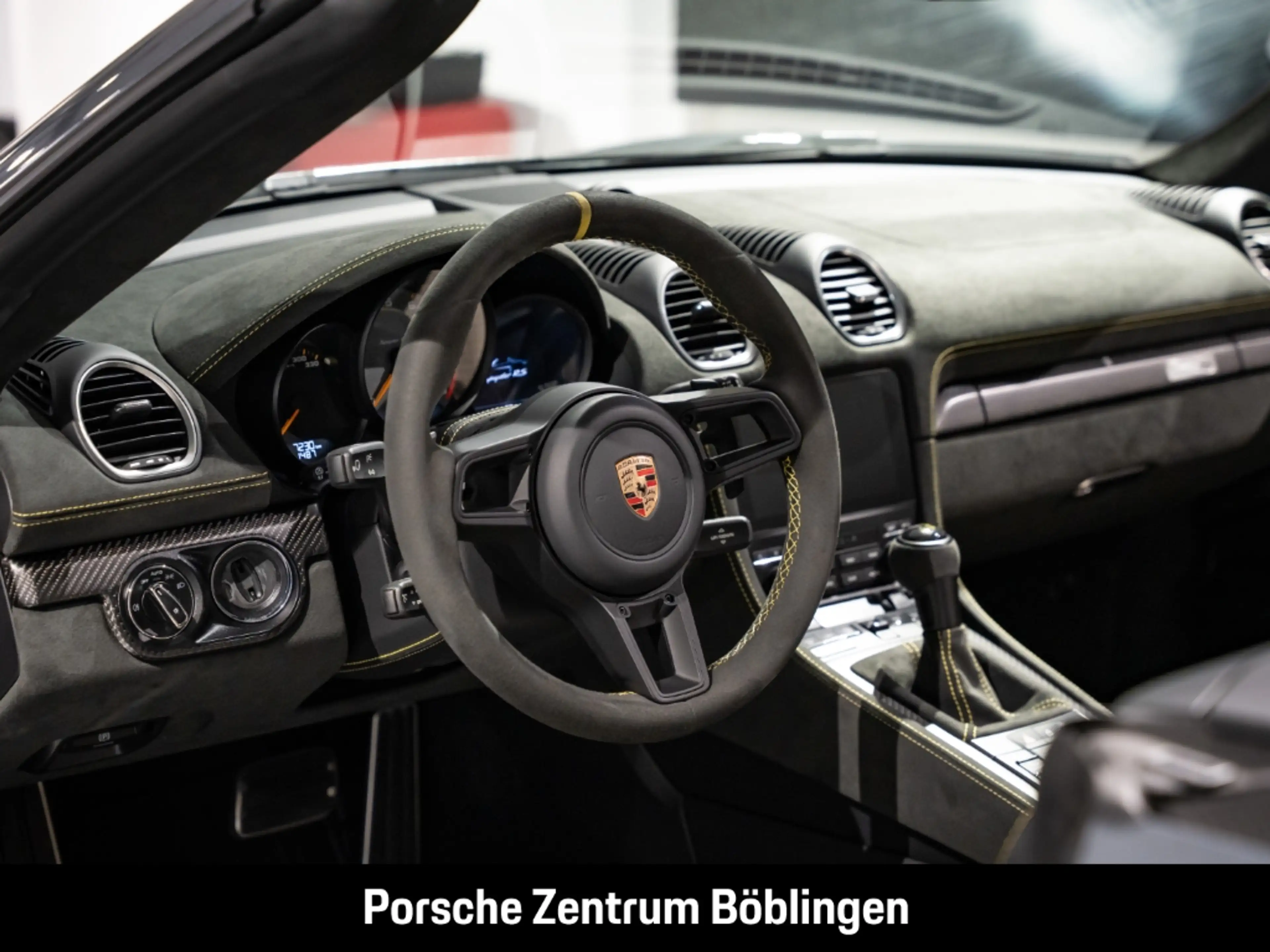 Porsche 718 Spyder RS — photo 7