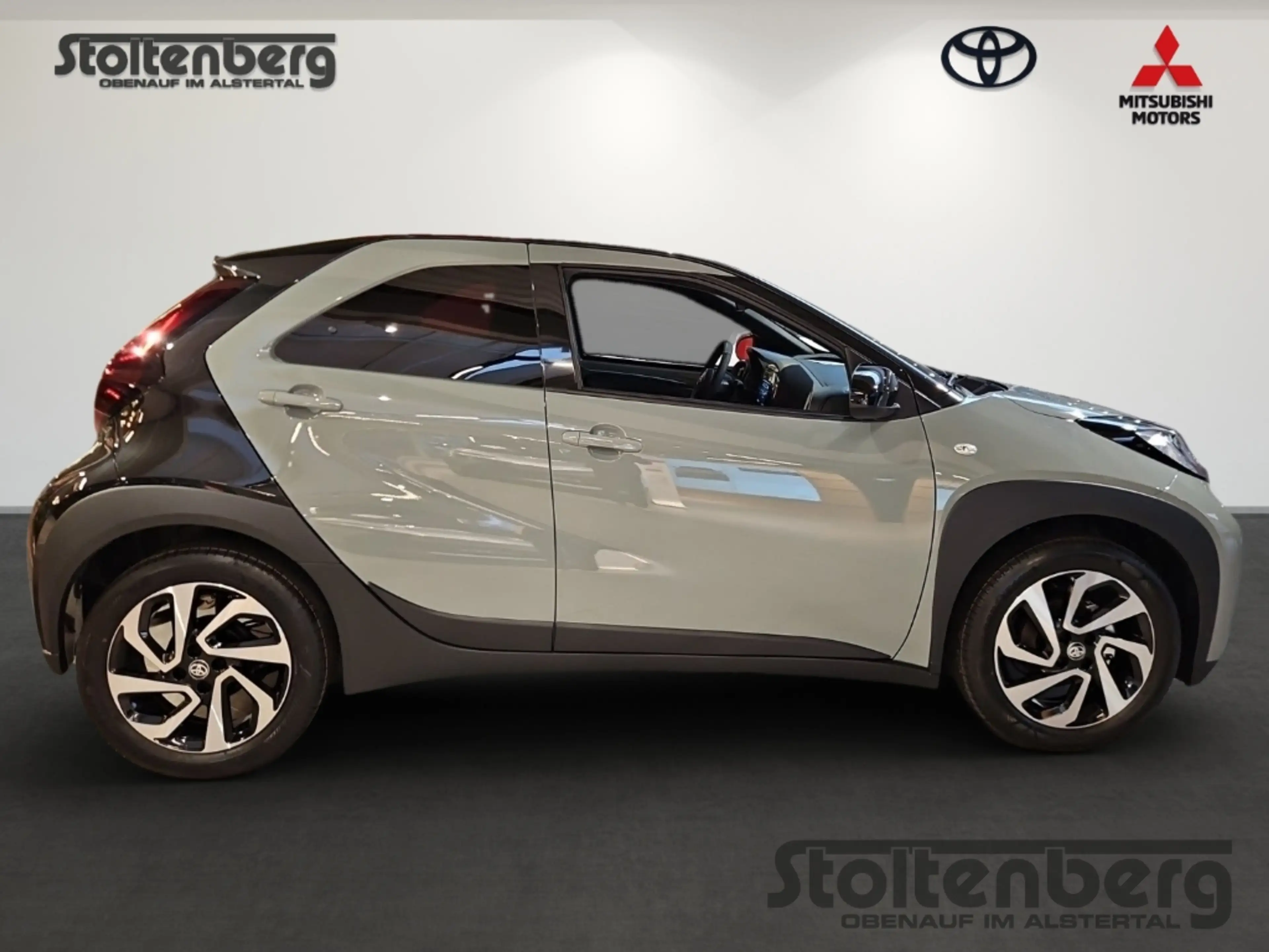 Toyota Aygo X Teamplayer 1.0 ACC Apple CarPlay Android Auto DAB — photo 4