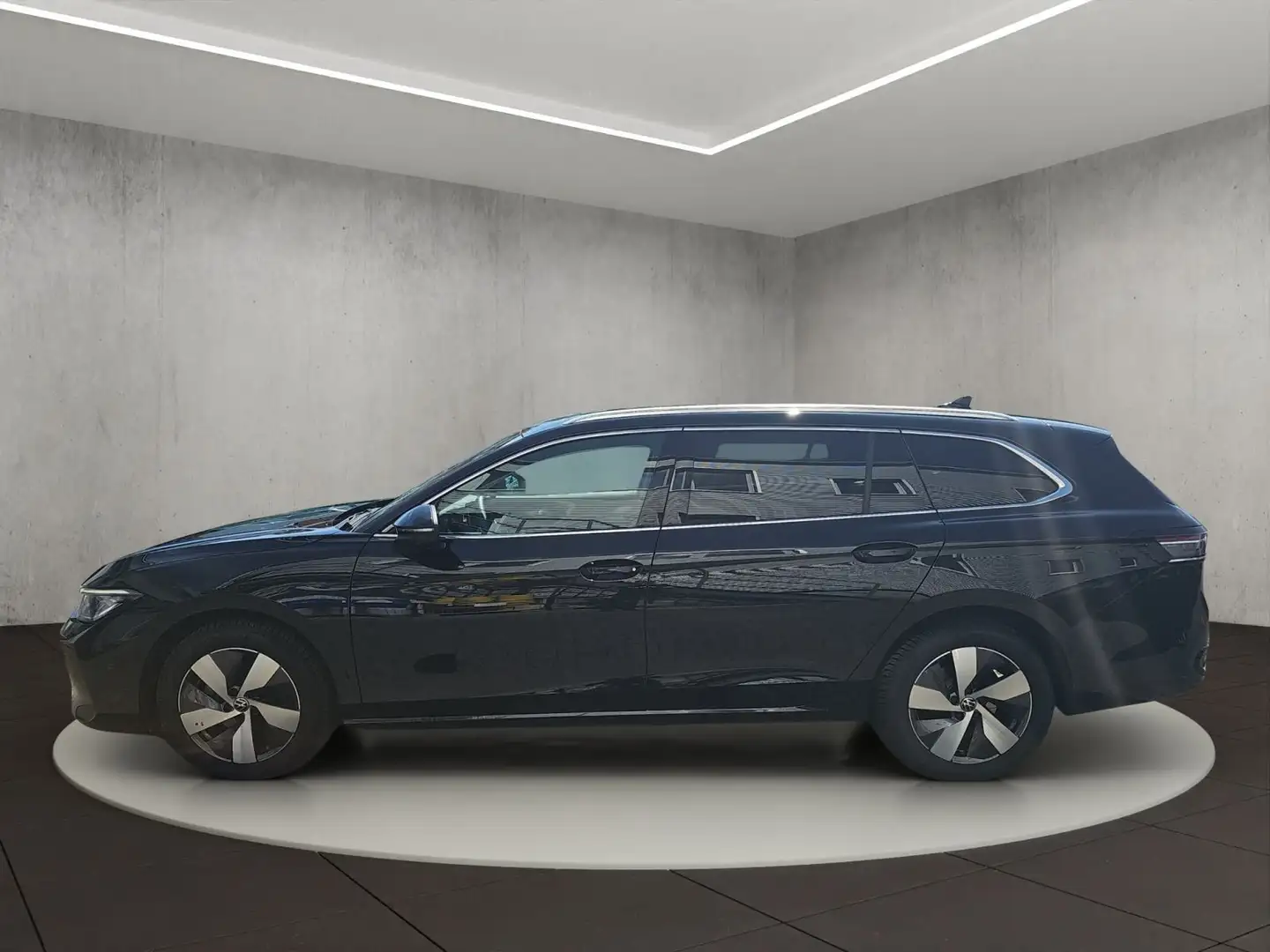 Volkswagen Passat Variant Elegance 2,0 l TDI SCR 110 kW (15 Zwart - 2