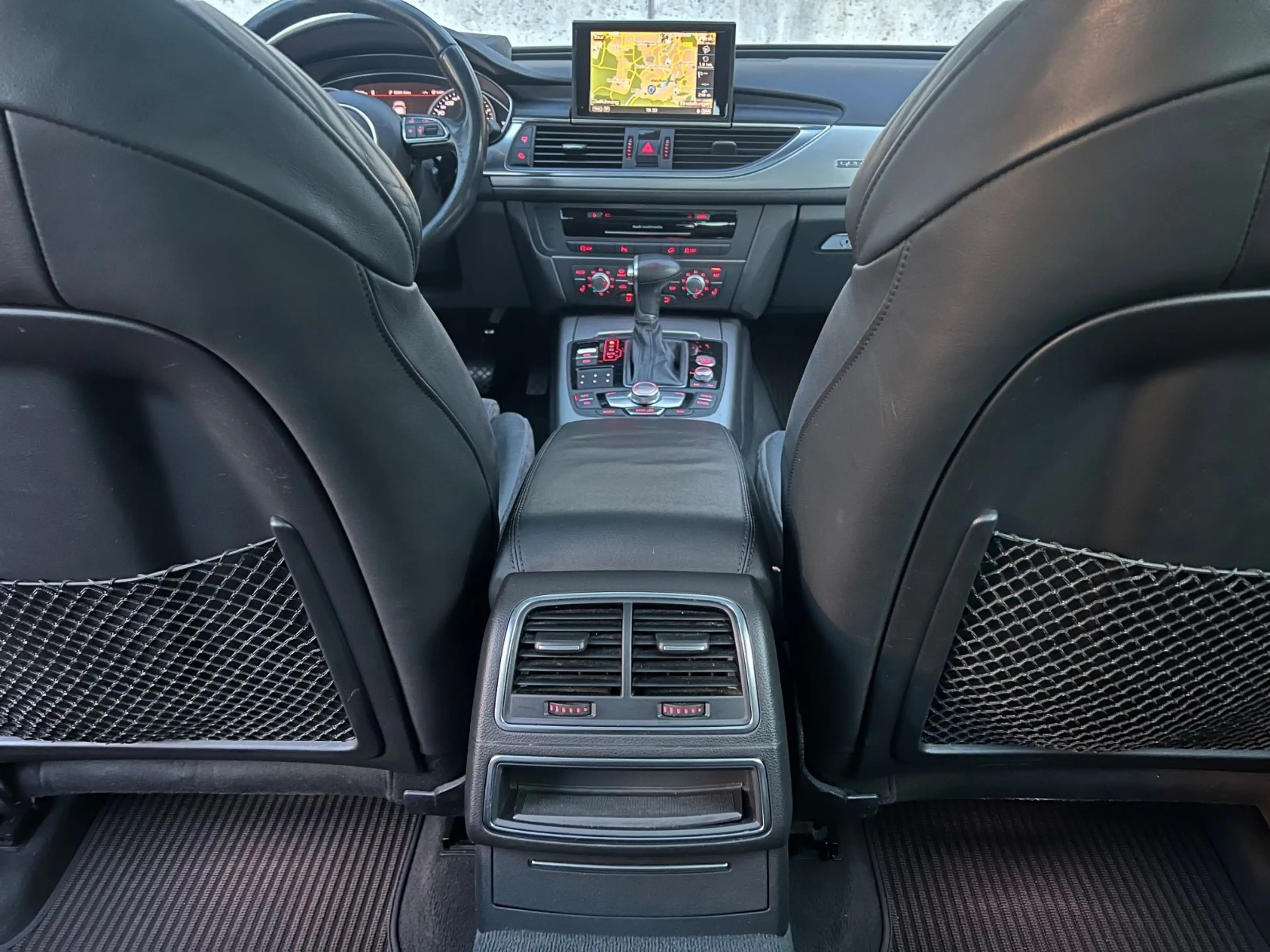 Audi A6 allroad 3.0TDI quattro 180kW S tronic*StandHz — photo 13