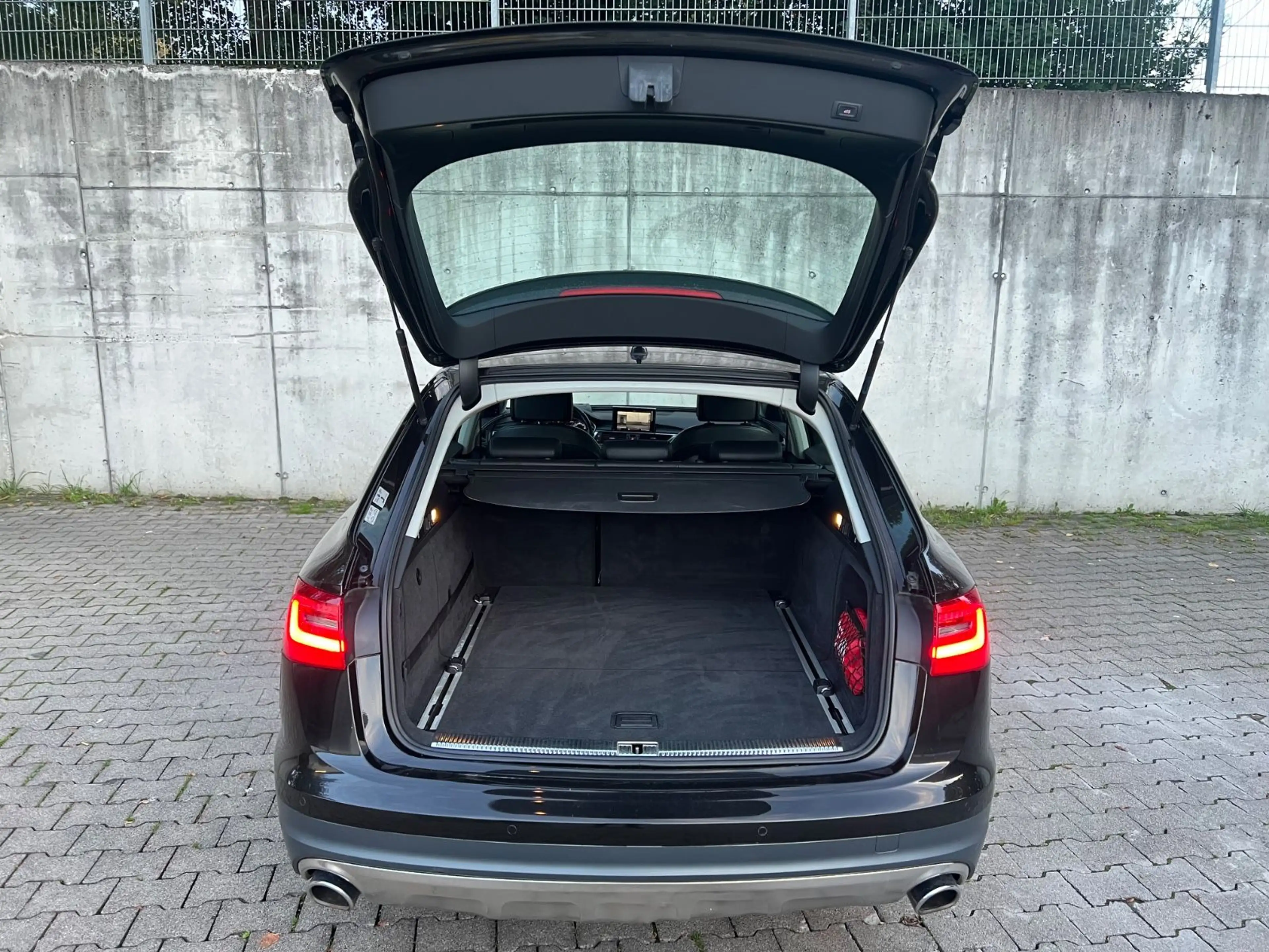 Audi A6 allroad 3.0TDI quattro 180kW S tronic*StandHz — photo 10