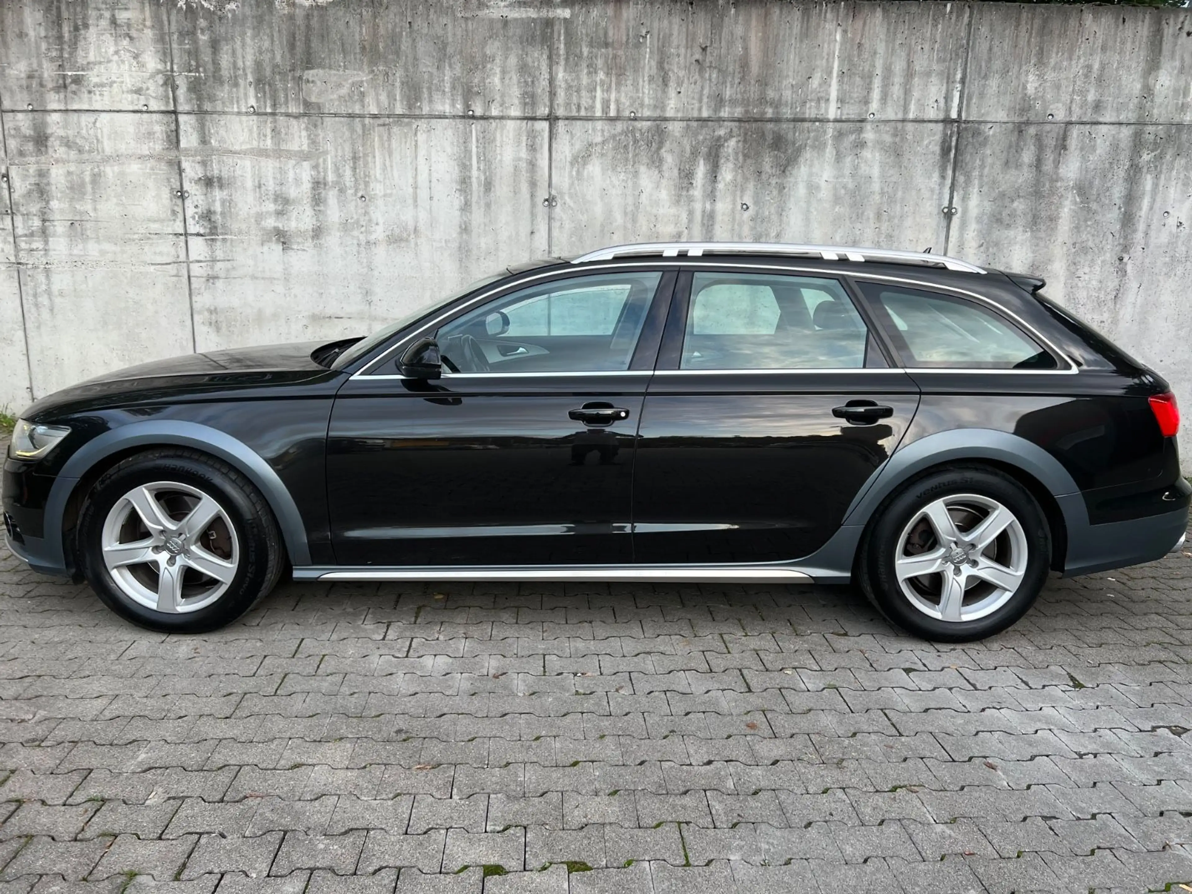 Audi A6 allroad 3.0TDI quattro 180kW S tronic*StandHz — photo 6