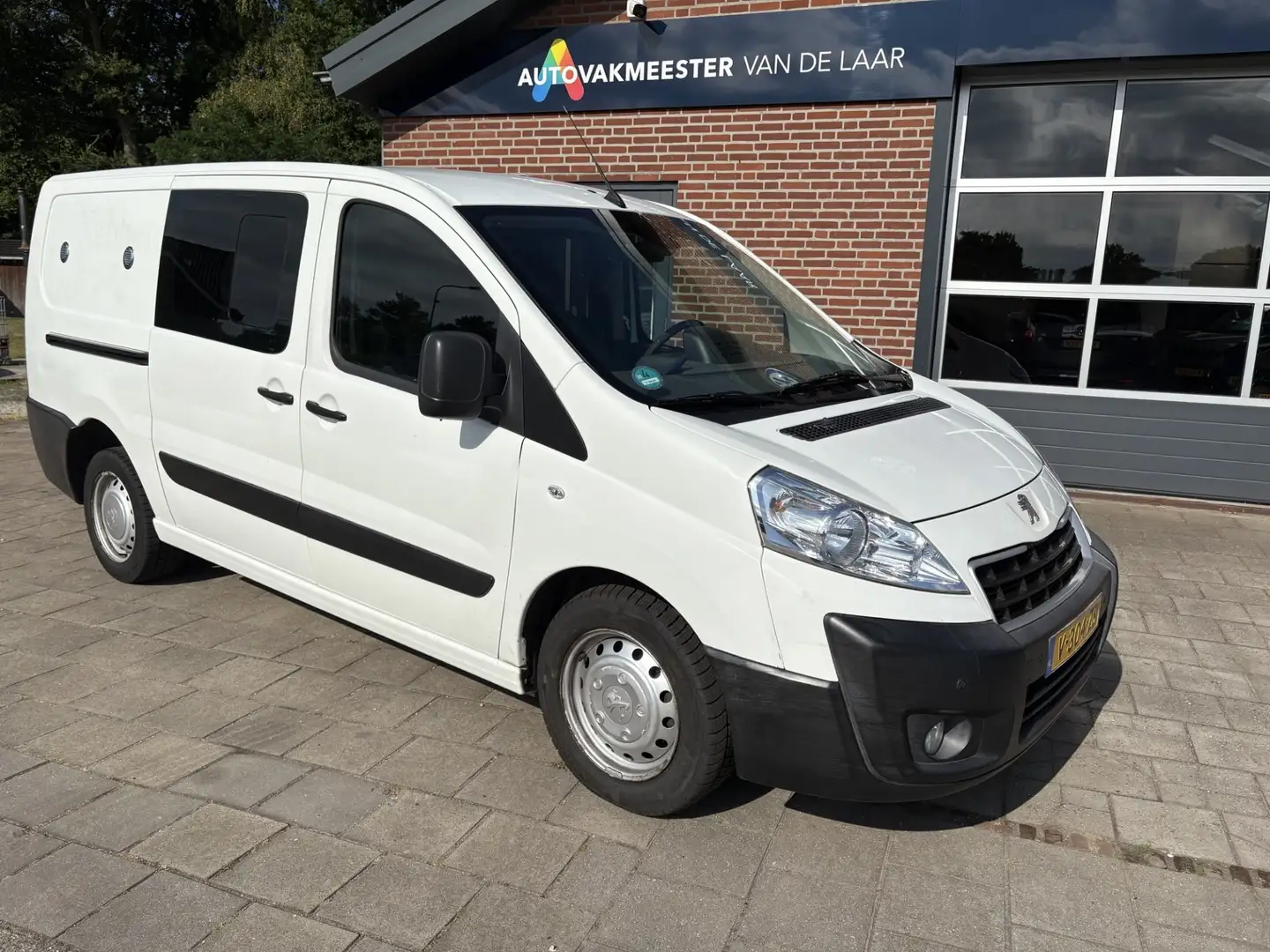 Peugeot Expert 229 2.0 HDI L2H1 DC Navteq 2 94kw 5 persoons BTW / Biały - 2