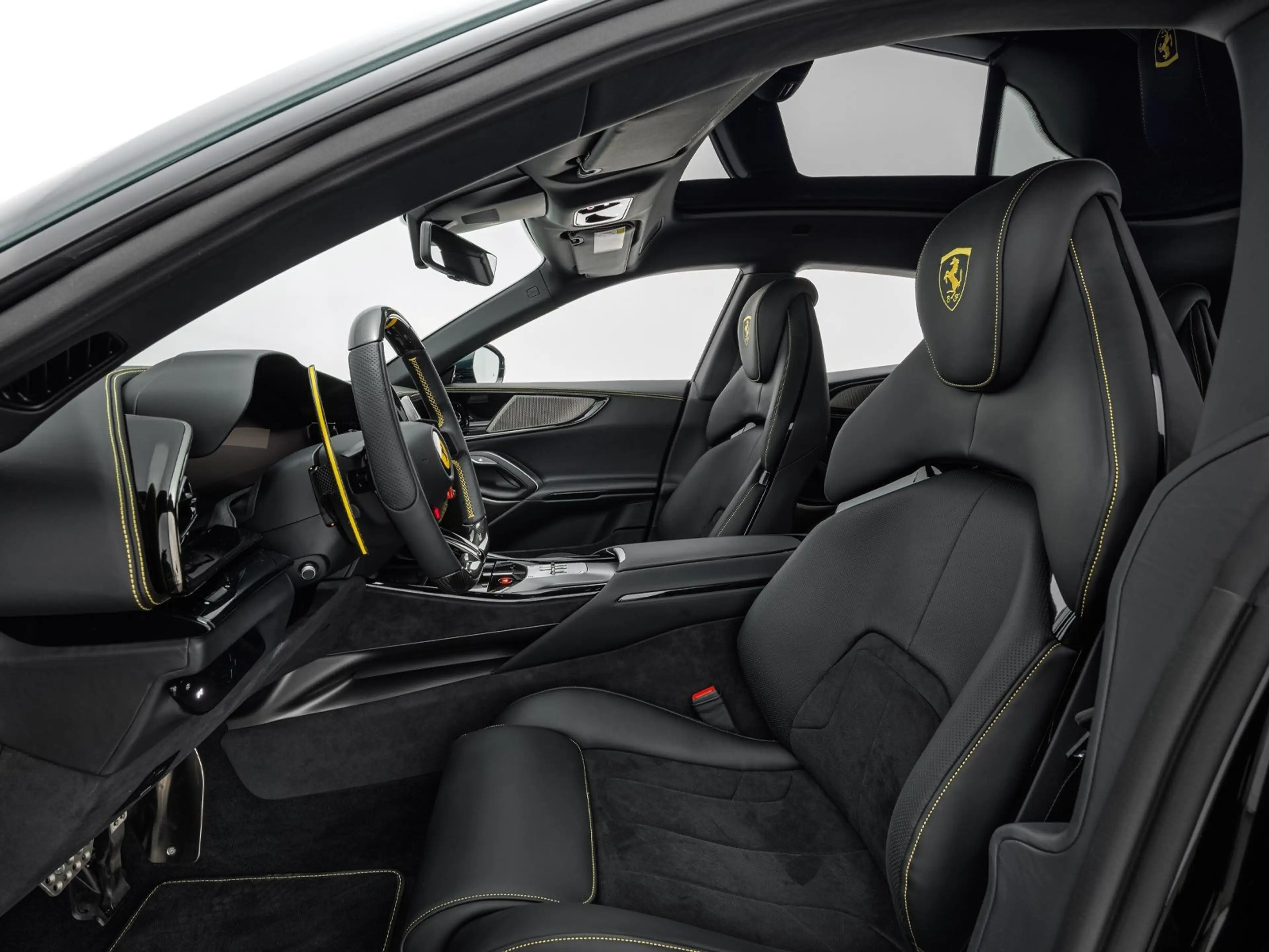 Ferrari Purosangue — photo 15