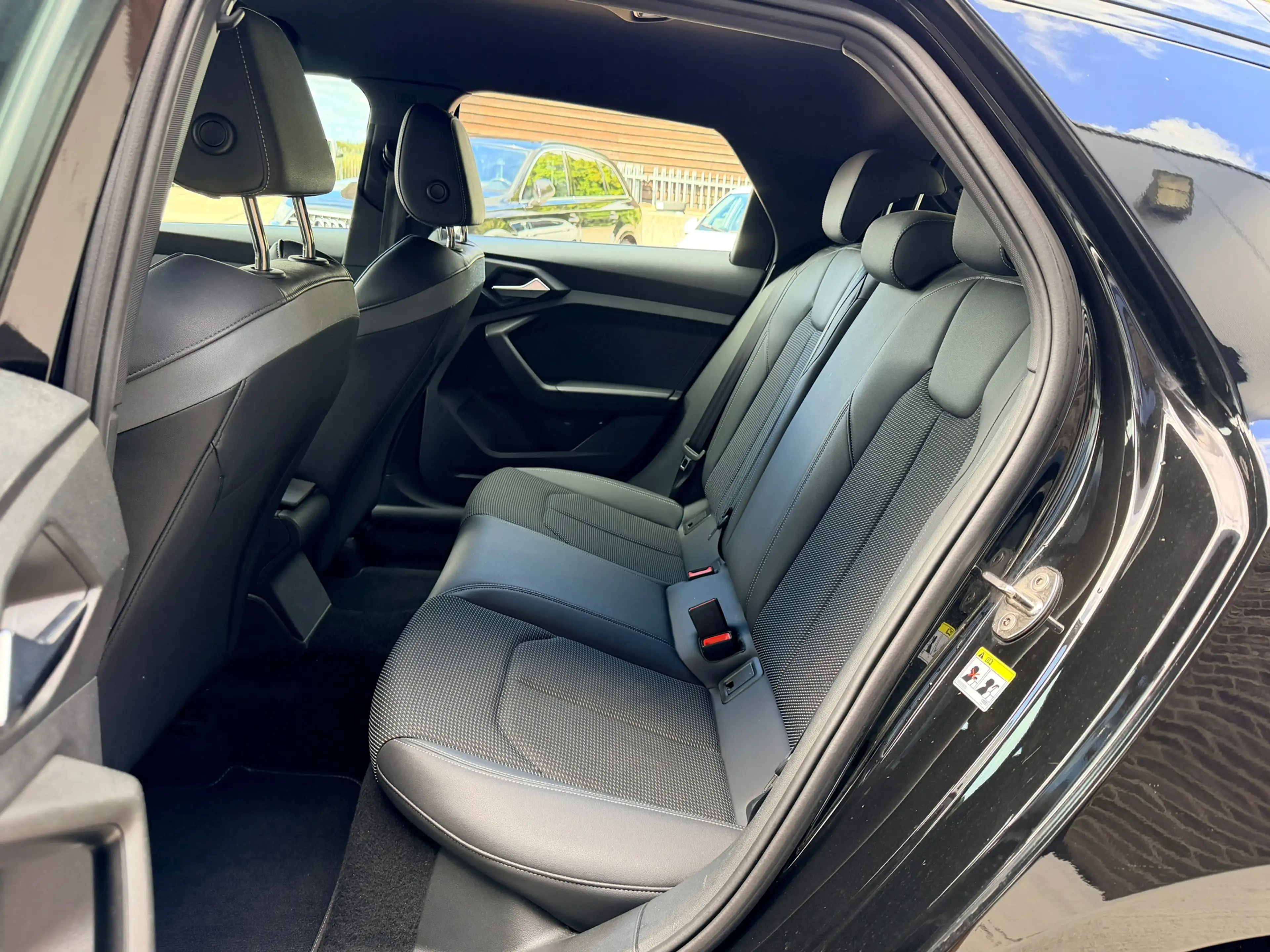 Audi A1 Sportback 25 TFSI S edition | S-Line | Camera | LE — photo 14