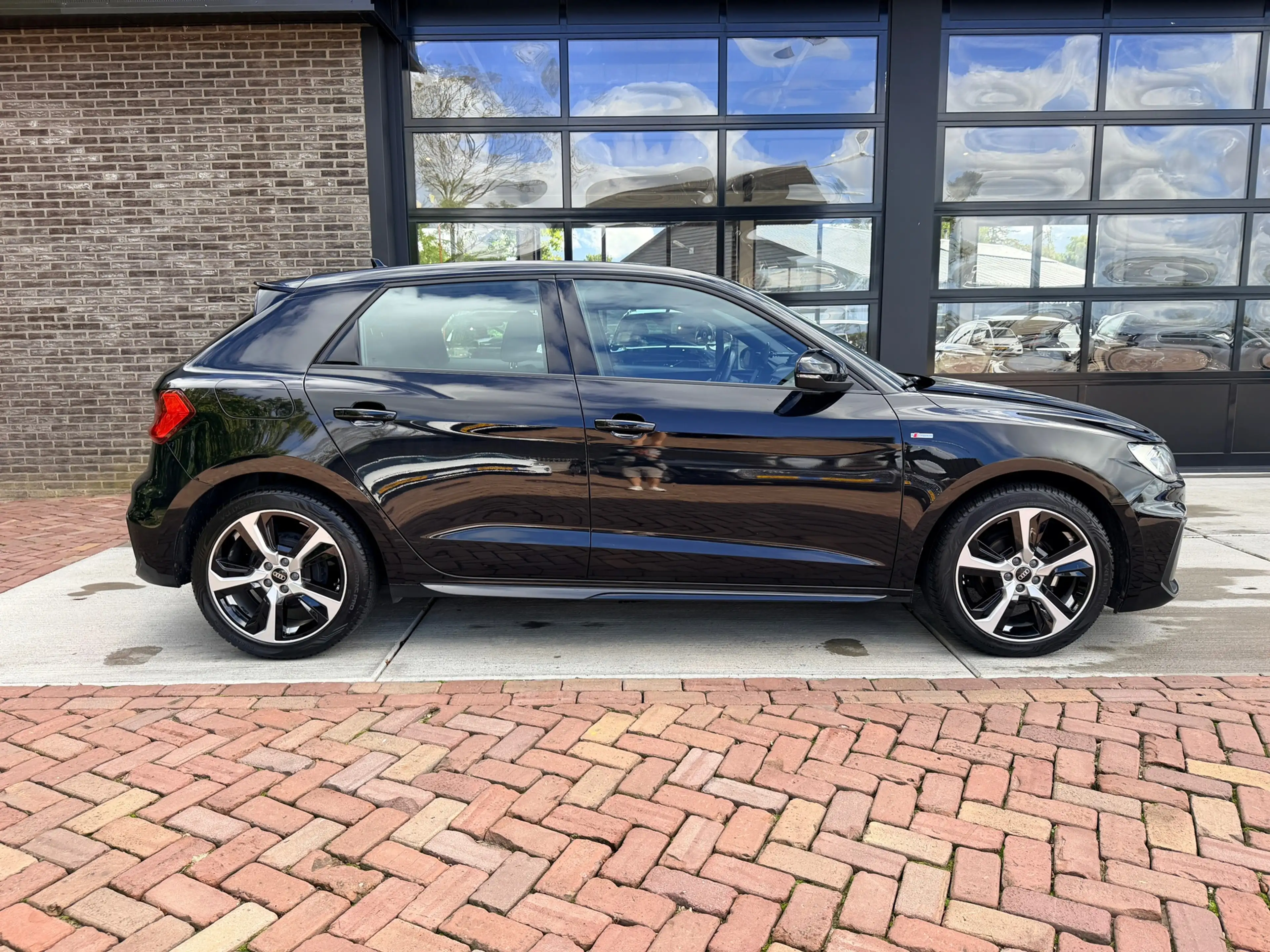 Audi A1 Sportback 25 TFSI S edition | S-Line | Camera | LE — photo 6