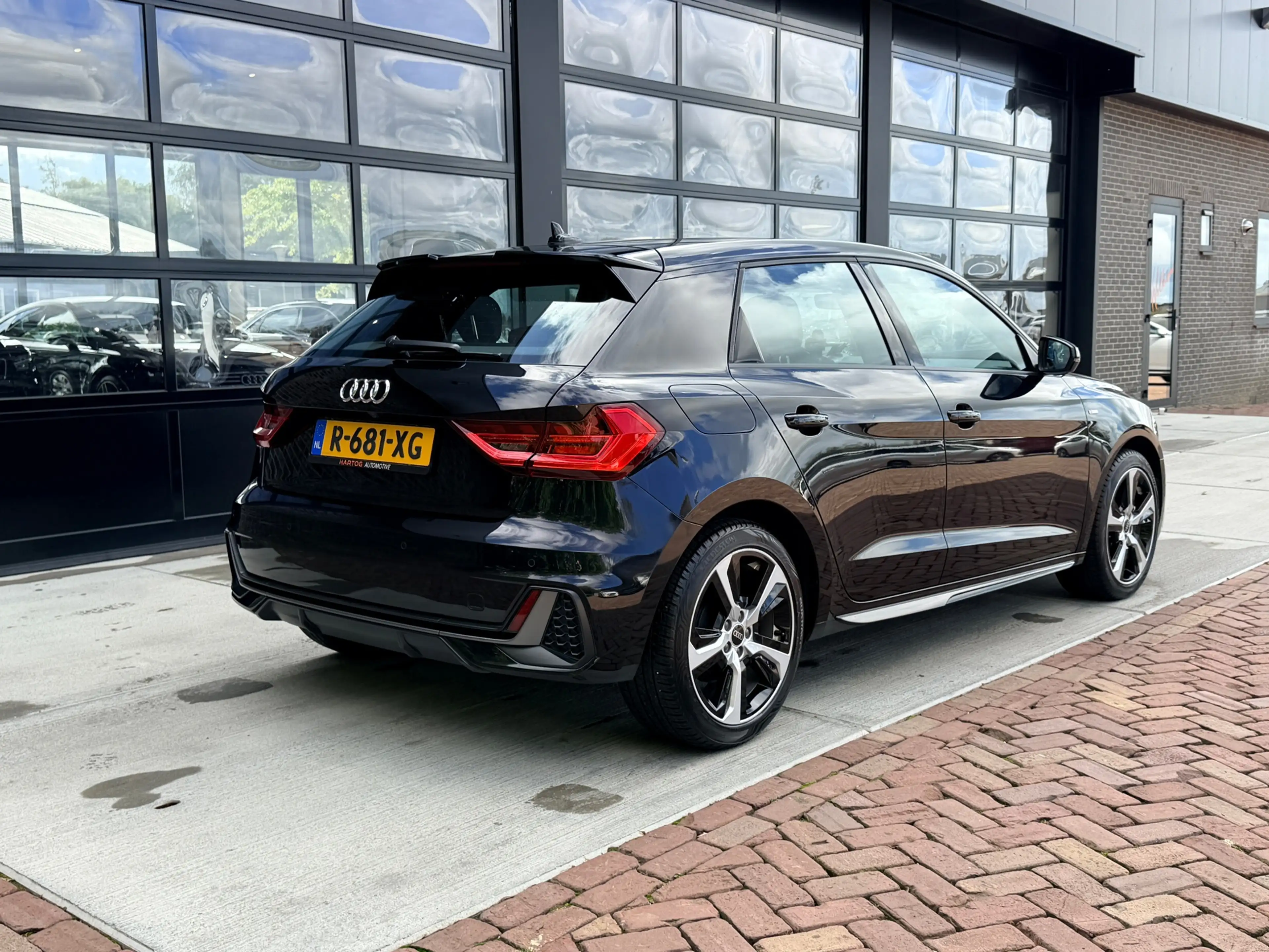 Audi A1 Sportback 25 TFSI S edition | S-Line | Camera | LE — photo 2