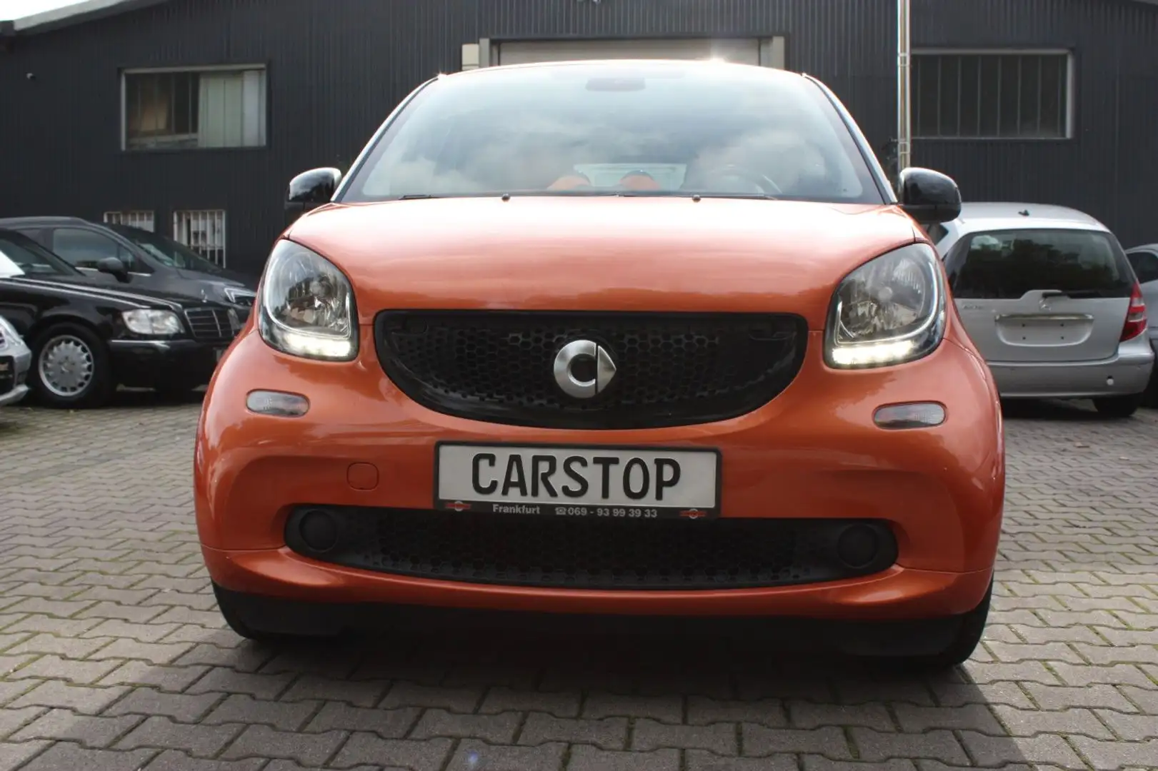 smart forTwo Basis 52kW.Klima*Glasdach*Navi Noir - 1