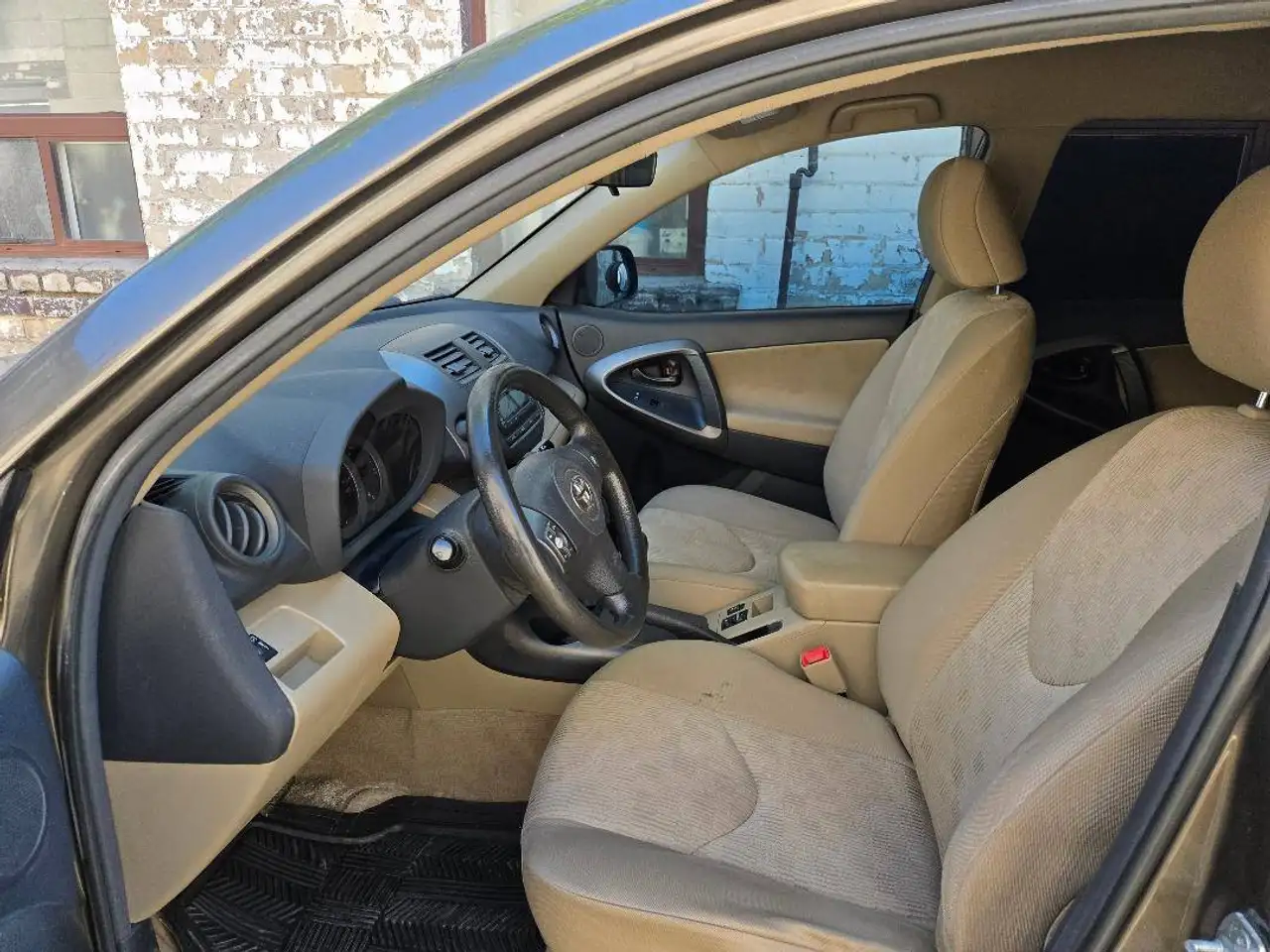 Toyota RAV 4 снимка Toyota RAV 4