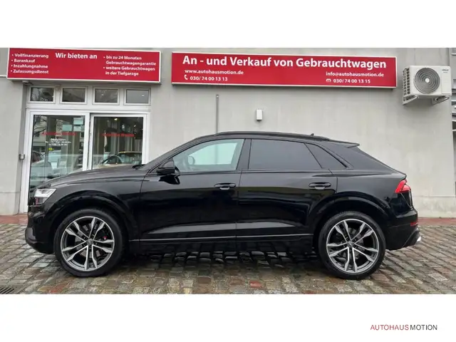 Audi SQ8 view 8