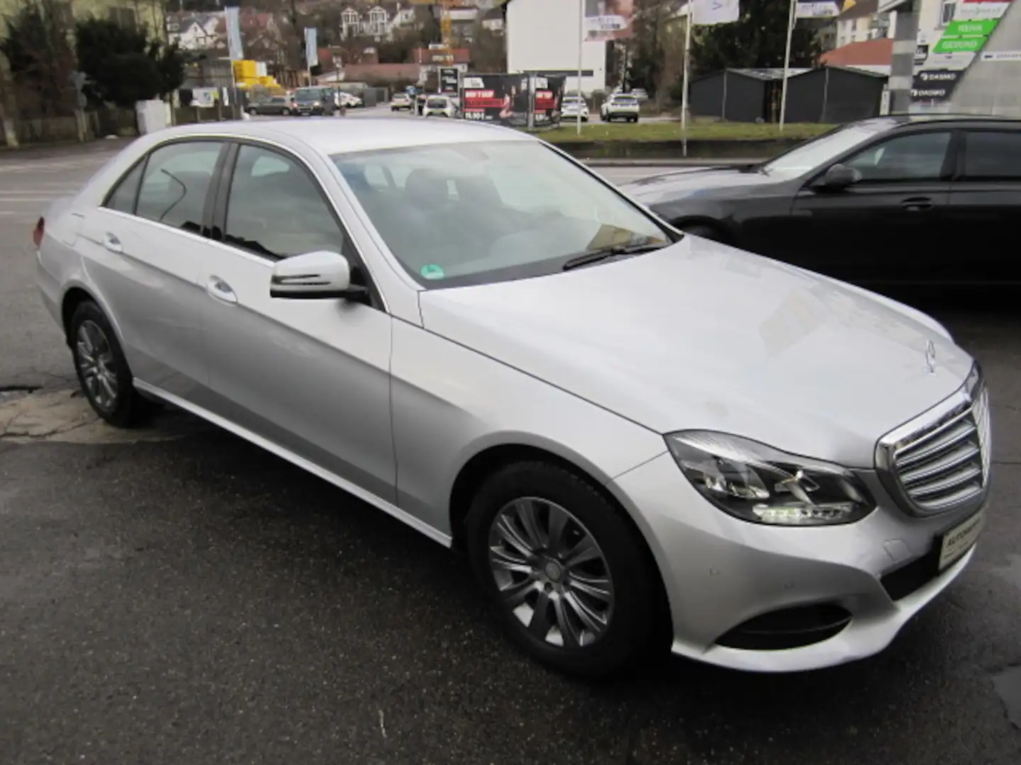Mercedes-Benz E 220 CDI BlueEfficiency ~ Automatik ~ AHK ~ Navi Silber - 2