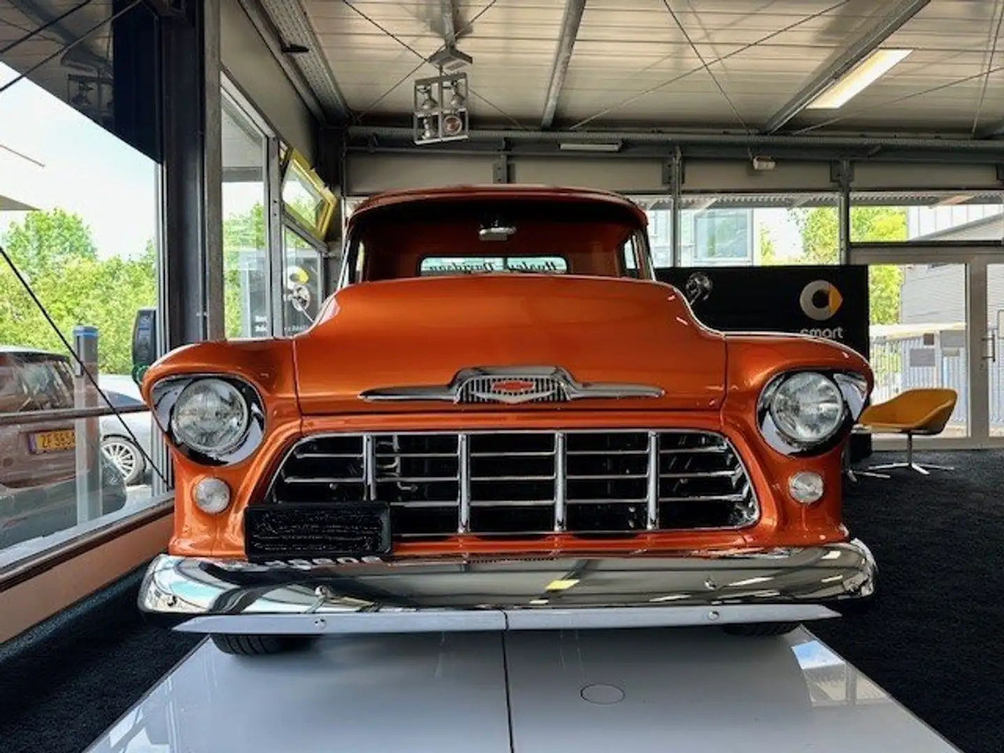 Chevrolet 3100 Orange - 2