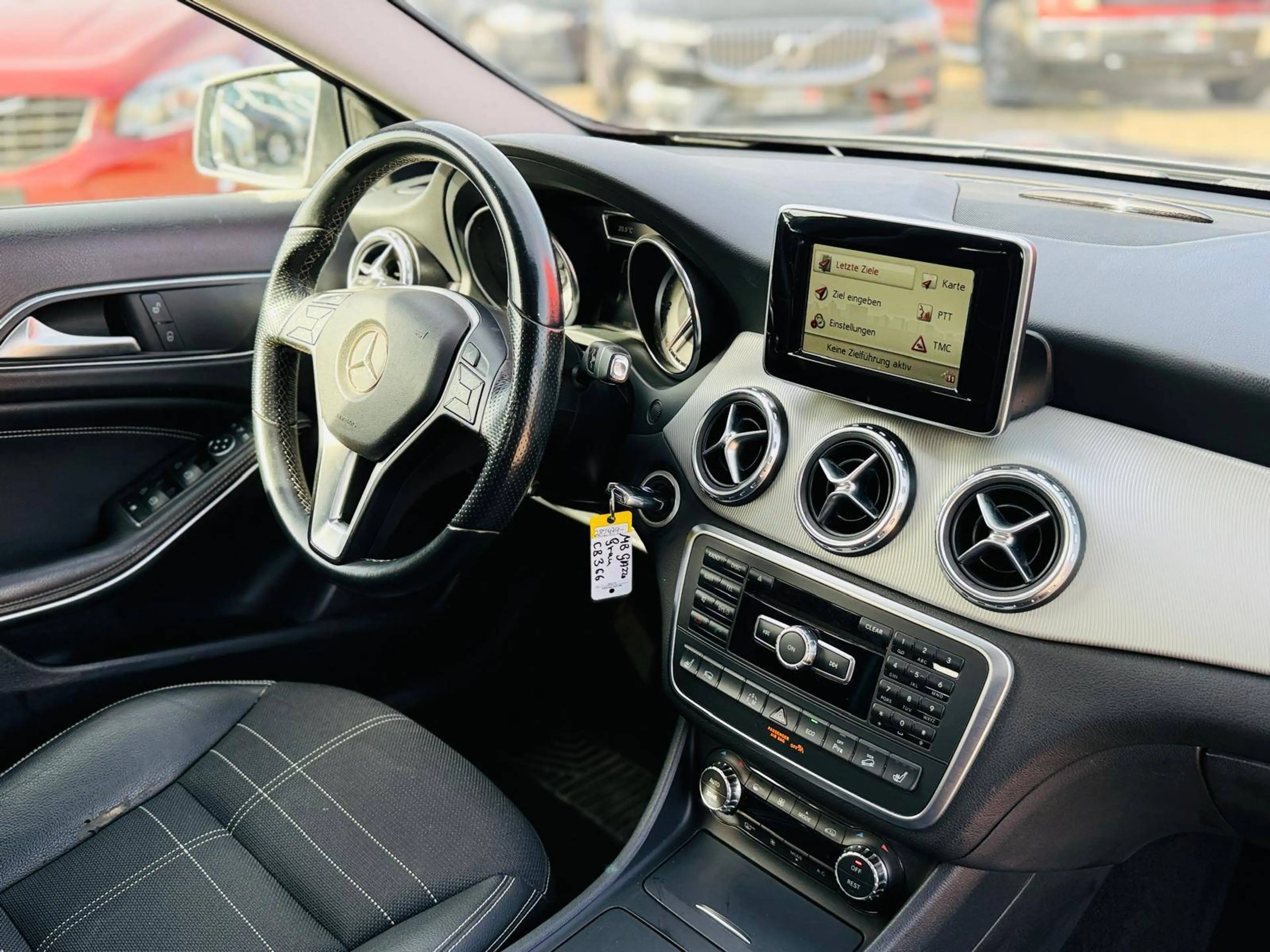 Mercedes-Benz GLA 220 4Matic Urban Garantie Finanzierung möglich — photo 10