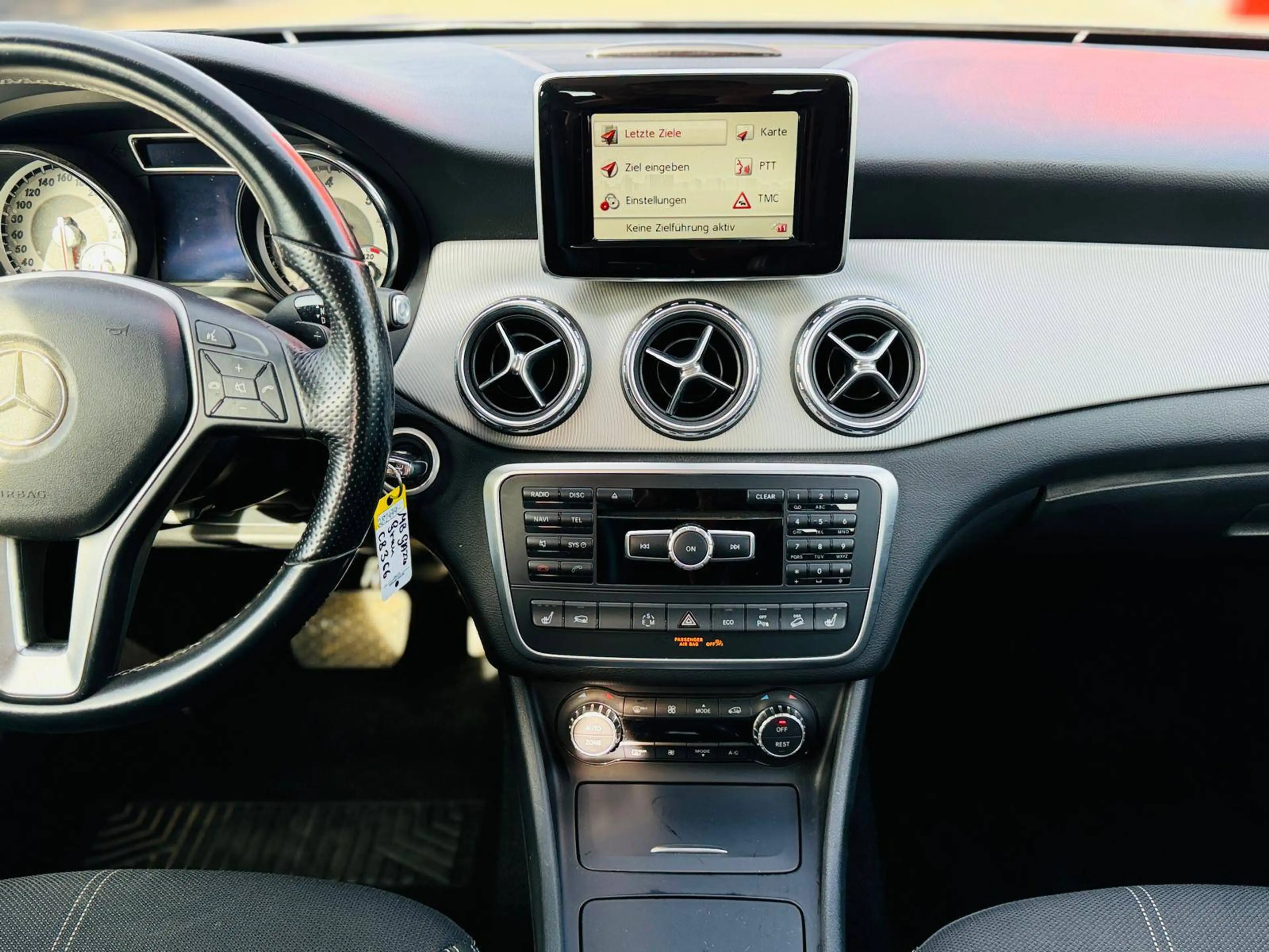 Mercedes-Benz GLA 220 4Matic Urban Garantie Finanzierung möglich — photo 7