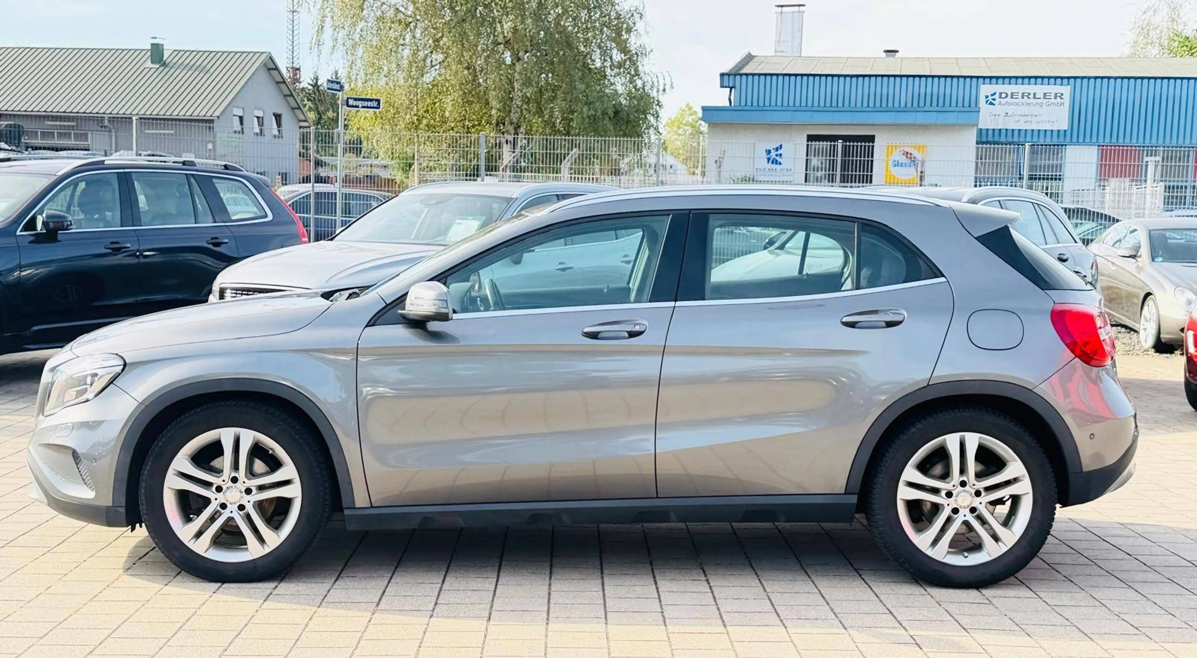 Mercedes-Benz GLA 220 4Matic Urban Garantie Finanzierung möglich — photo 18