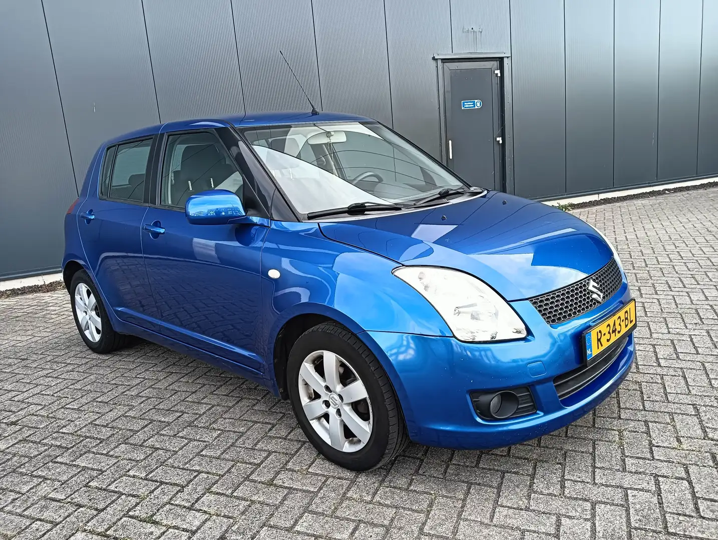 Suzuki Swift Comfortline. Kilometerstand 114500 Bleu - 1