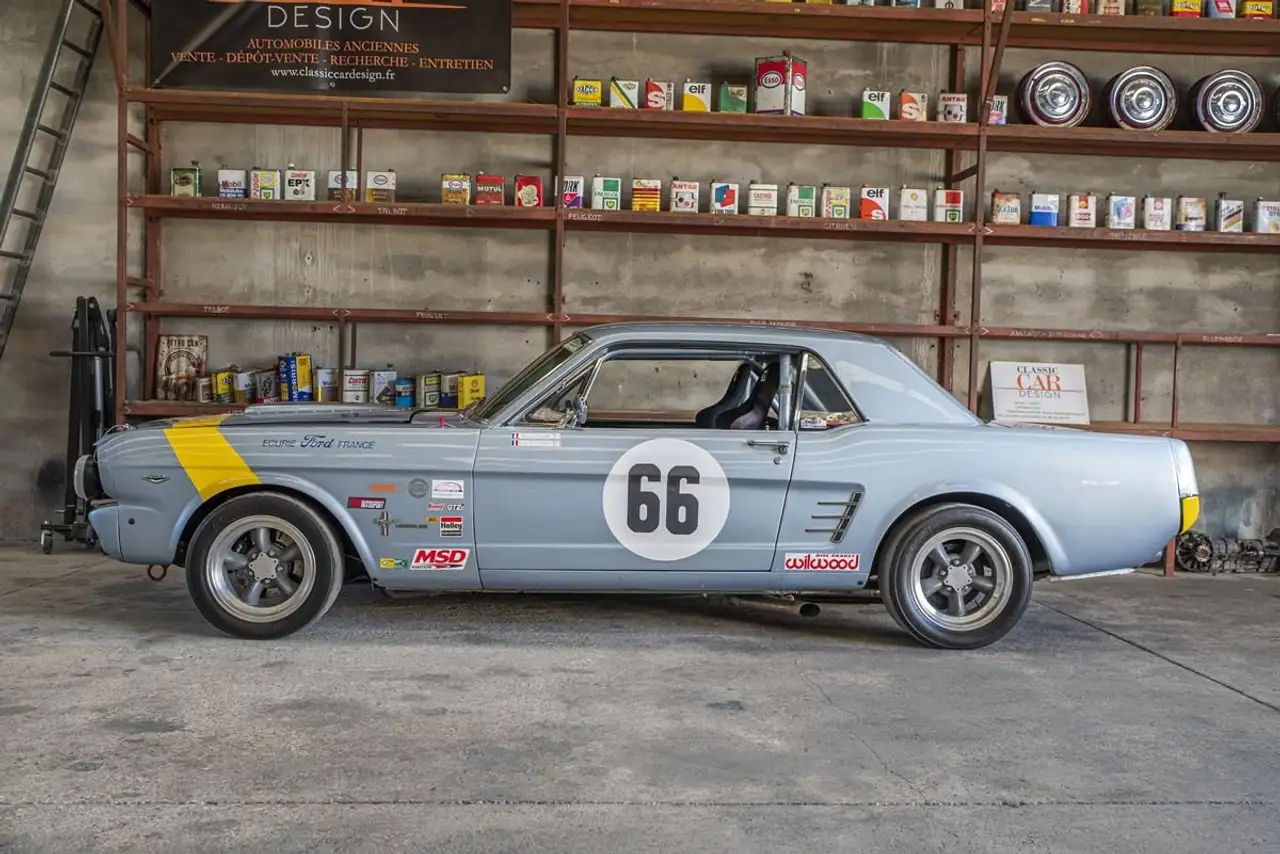 Ford Mustang V8 Racing, foto 8